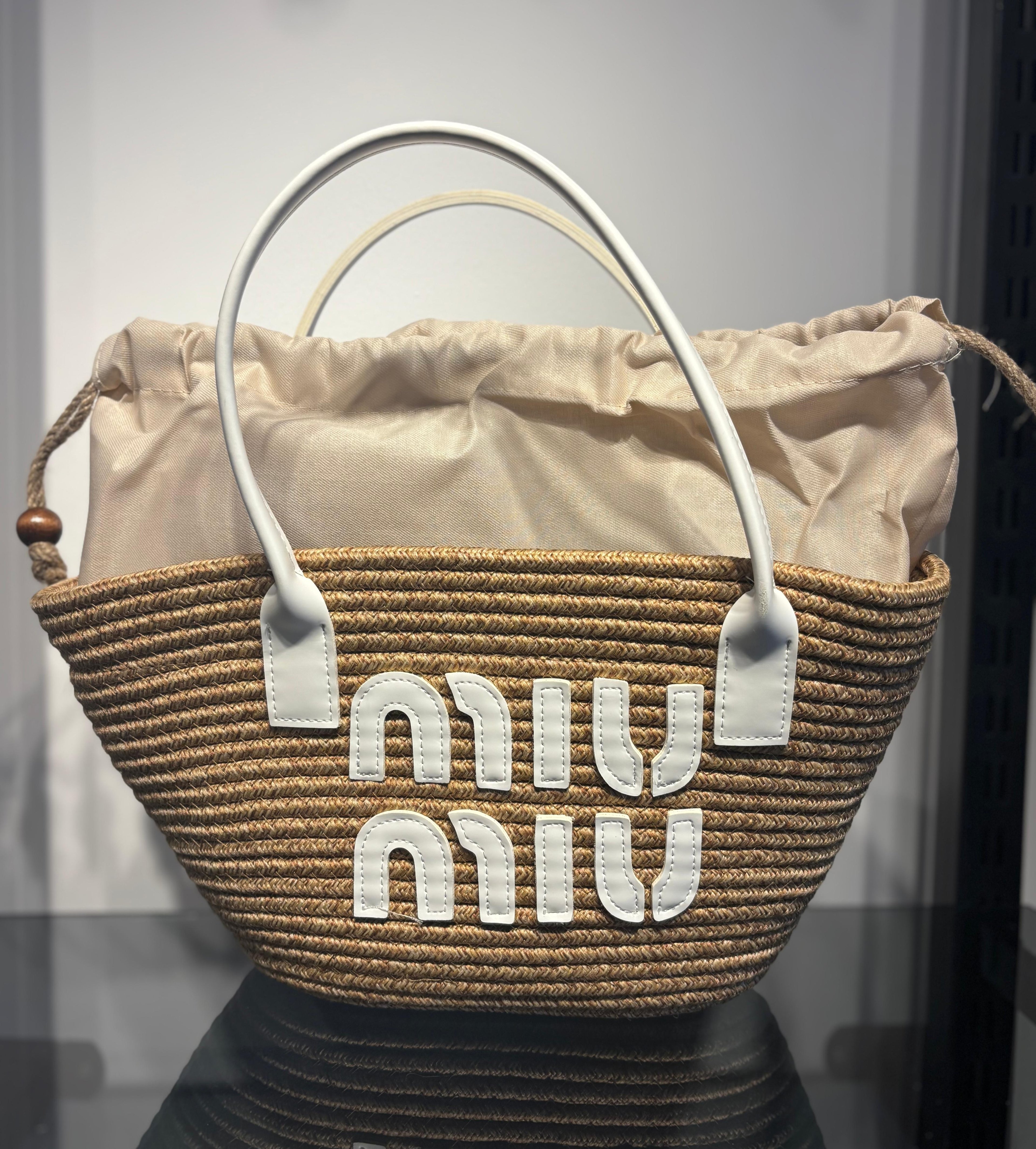 Miu Miu Hasır Çanta