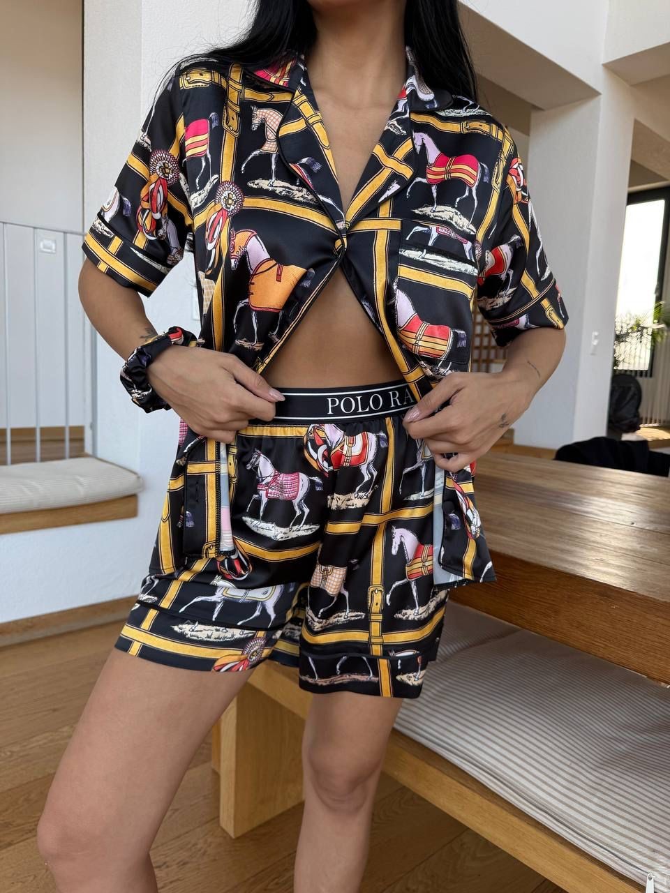 POLO Kemer Lastik Bel Siyah Kısa Kollu Saten Pijama 0059