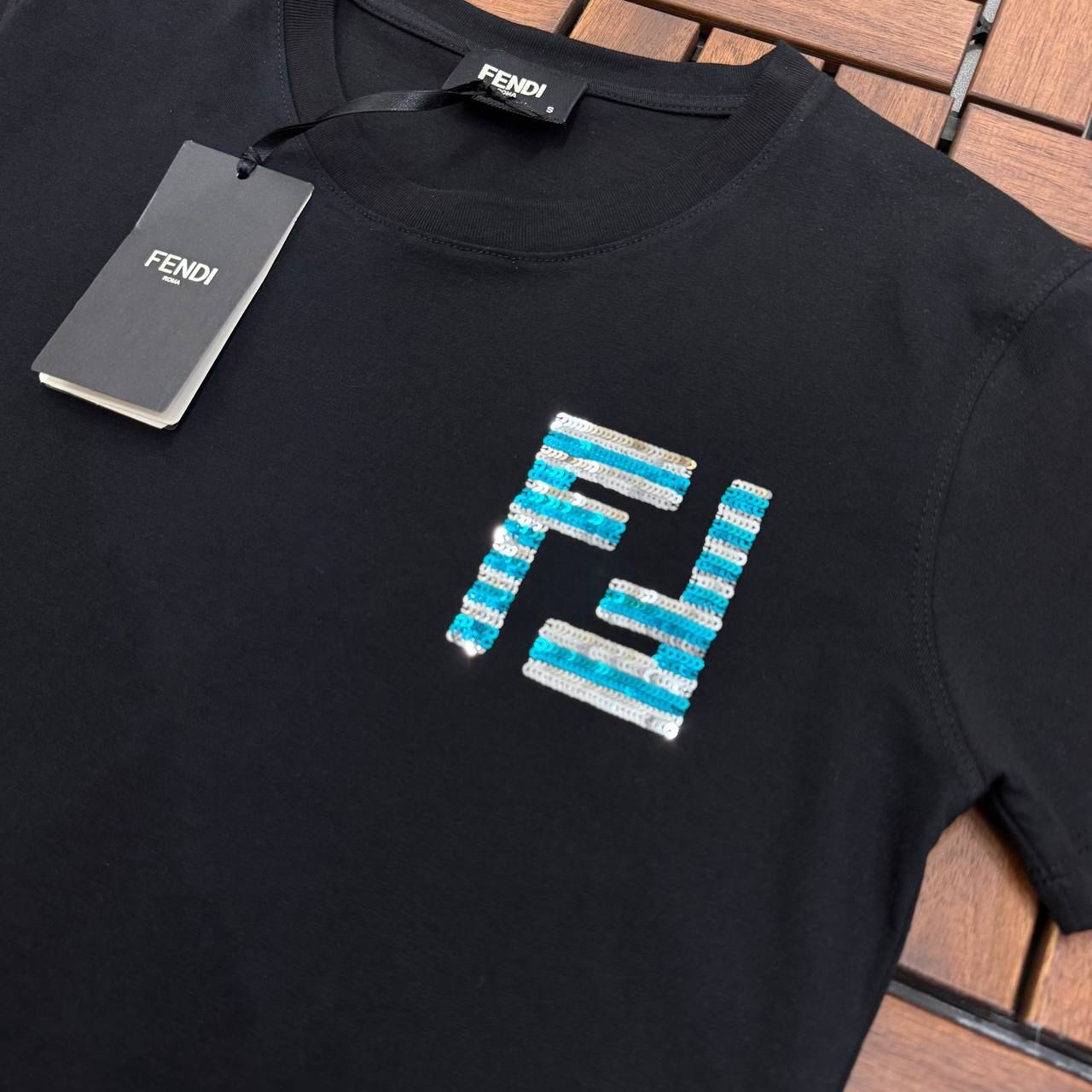 FENDI Bisiklet Yaka Pul Baskılı Siyah Kadın T-Shirt BES97