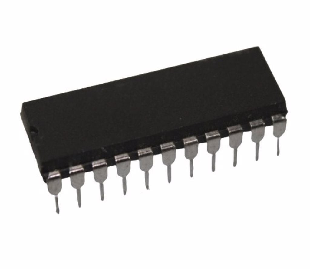 UM91215C  DIP-18  POWER MANAGEMENT IC