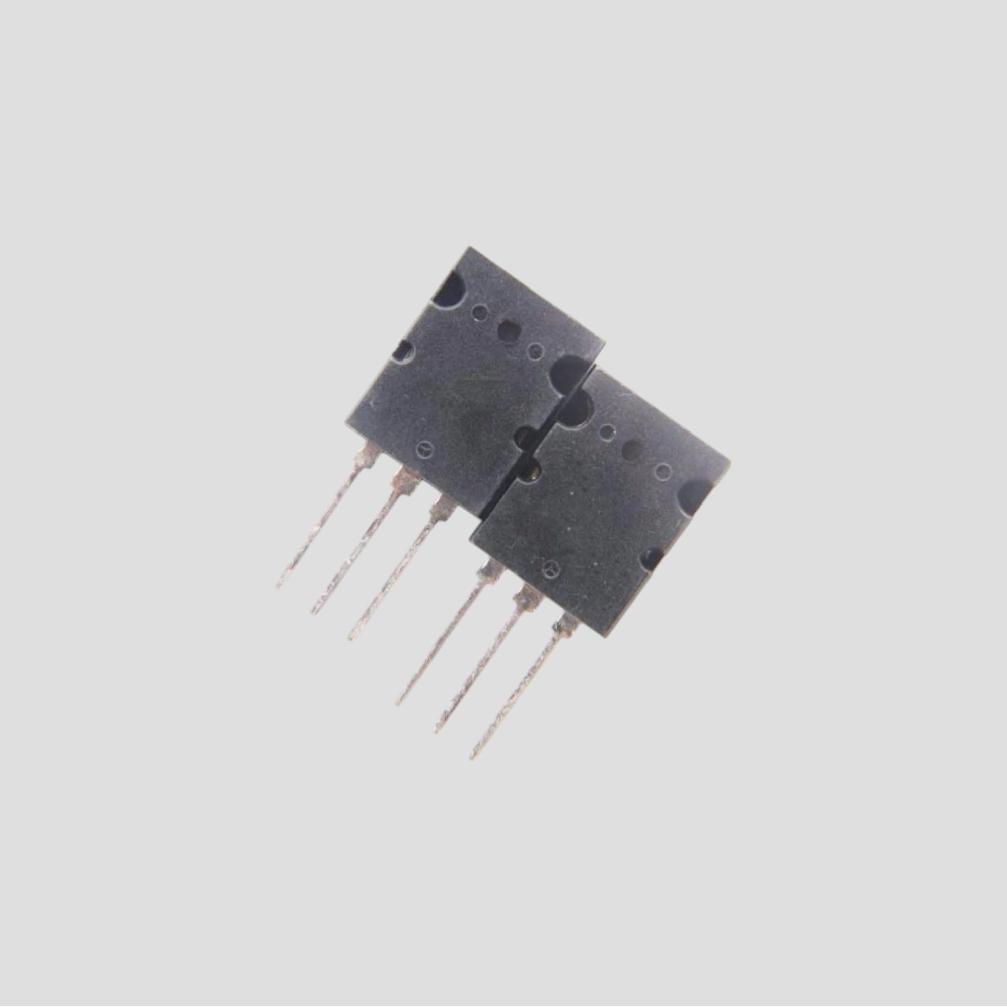 GT50J102 TO-3PL 600V 50A 200W N-CHANNEL IGBT TRANSISTOR