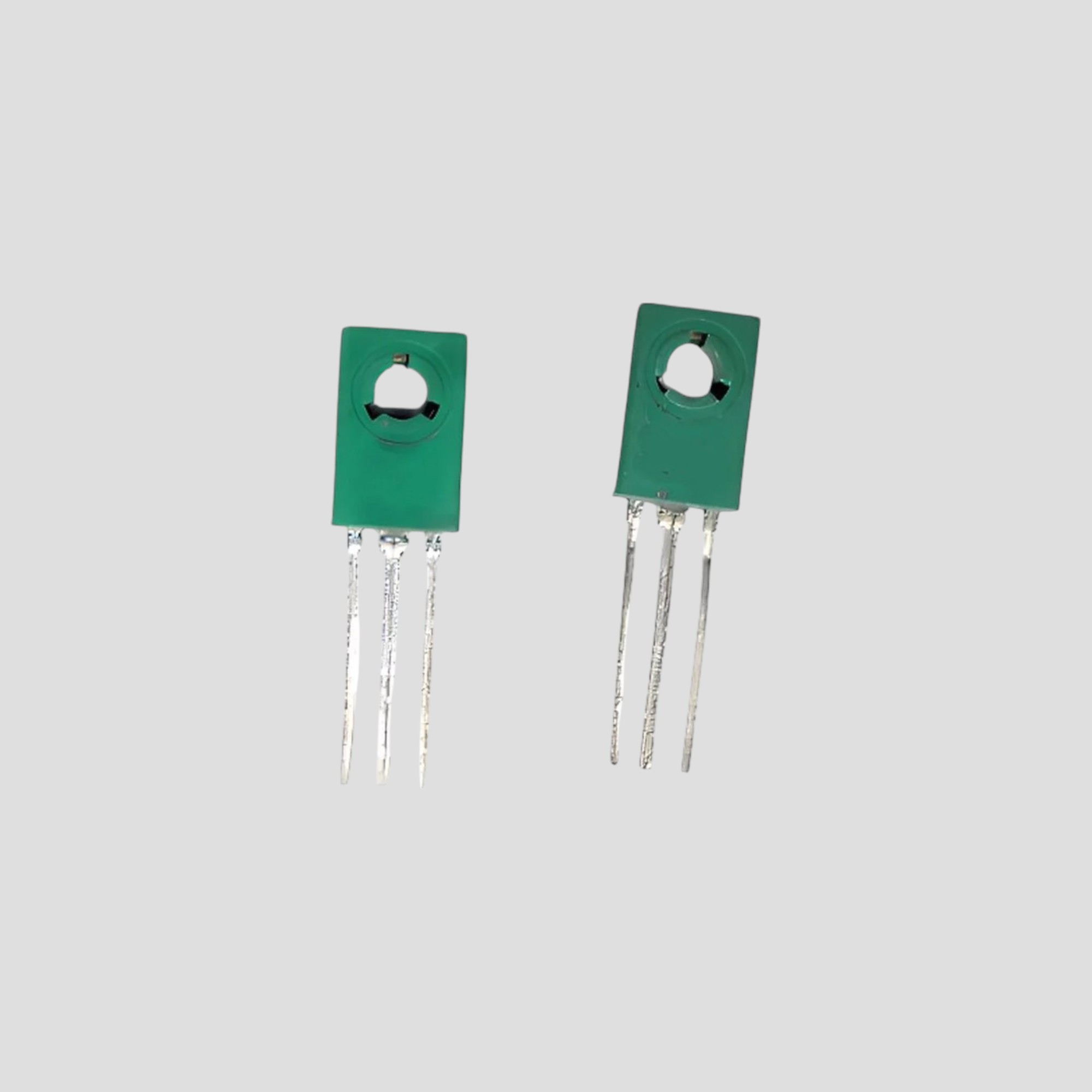 2SA1120-0 TO-126 5A 35V 1W PNP TRANSISTOR