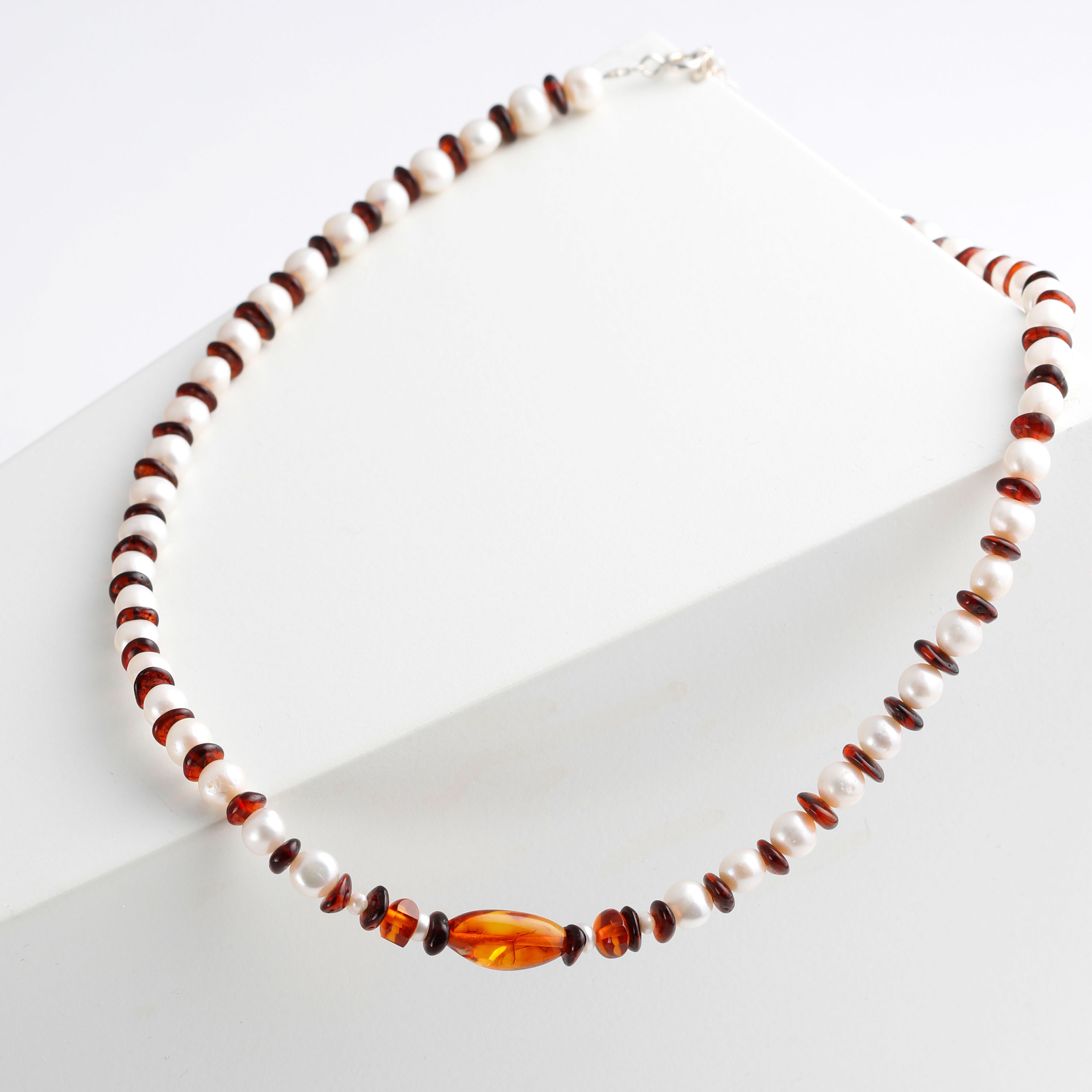 Oval Kehribar