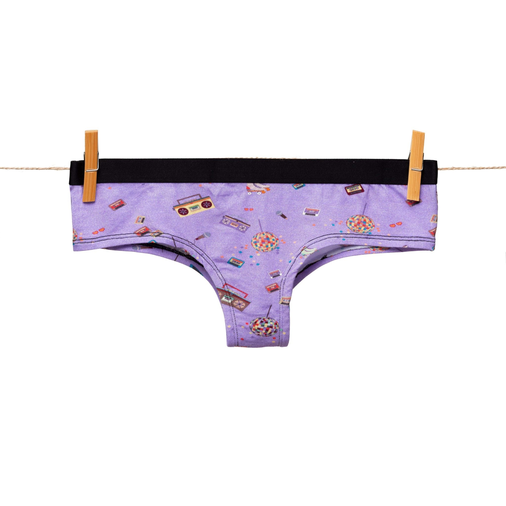 Cheeky, Boxer ve Çorap