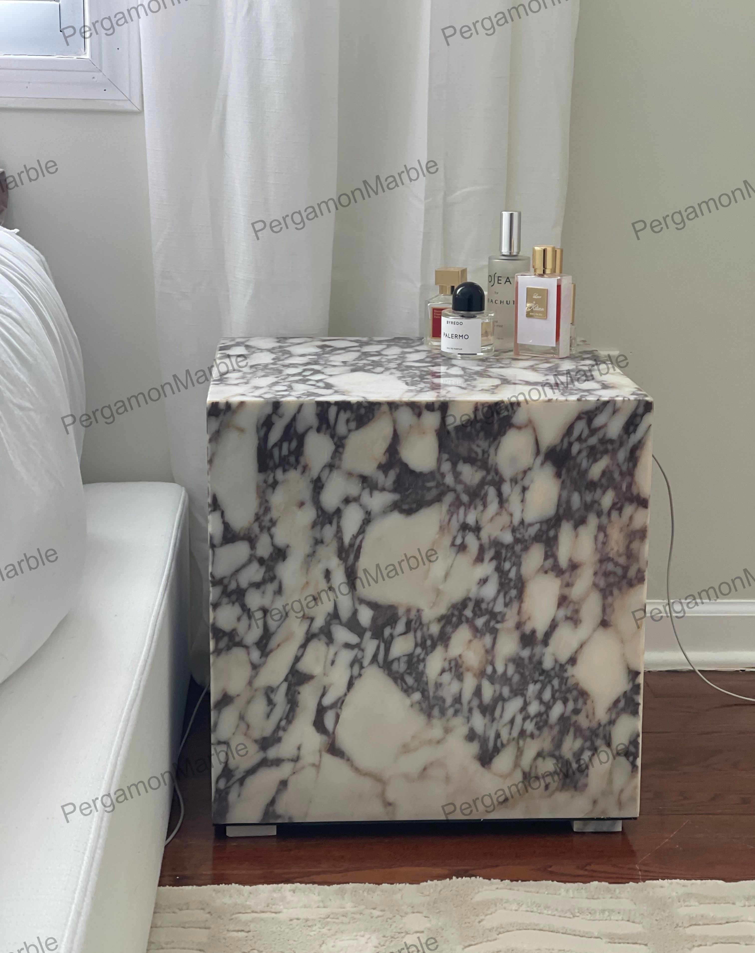 Calacatta viola Cube side table 40x40x40 cm