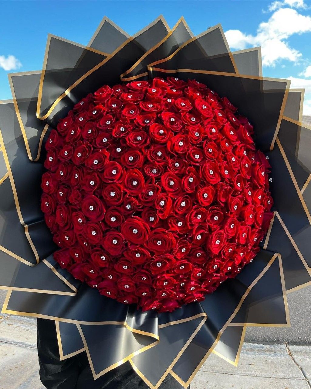 Siyah Zemin Altın Çerçeve Çiçek Buket Kağıdı-Mat Opp- 55x55cm-20Saya