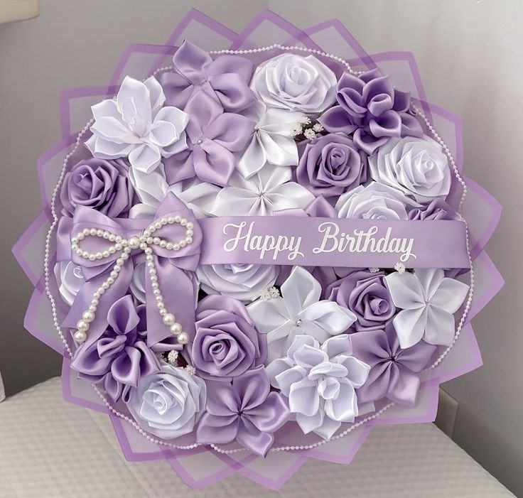 Lila Renk Zemin - Lila Renk Çerçeve Çiçek Buket Kağıdı - 55x55cm - 20 Sayfa