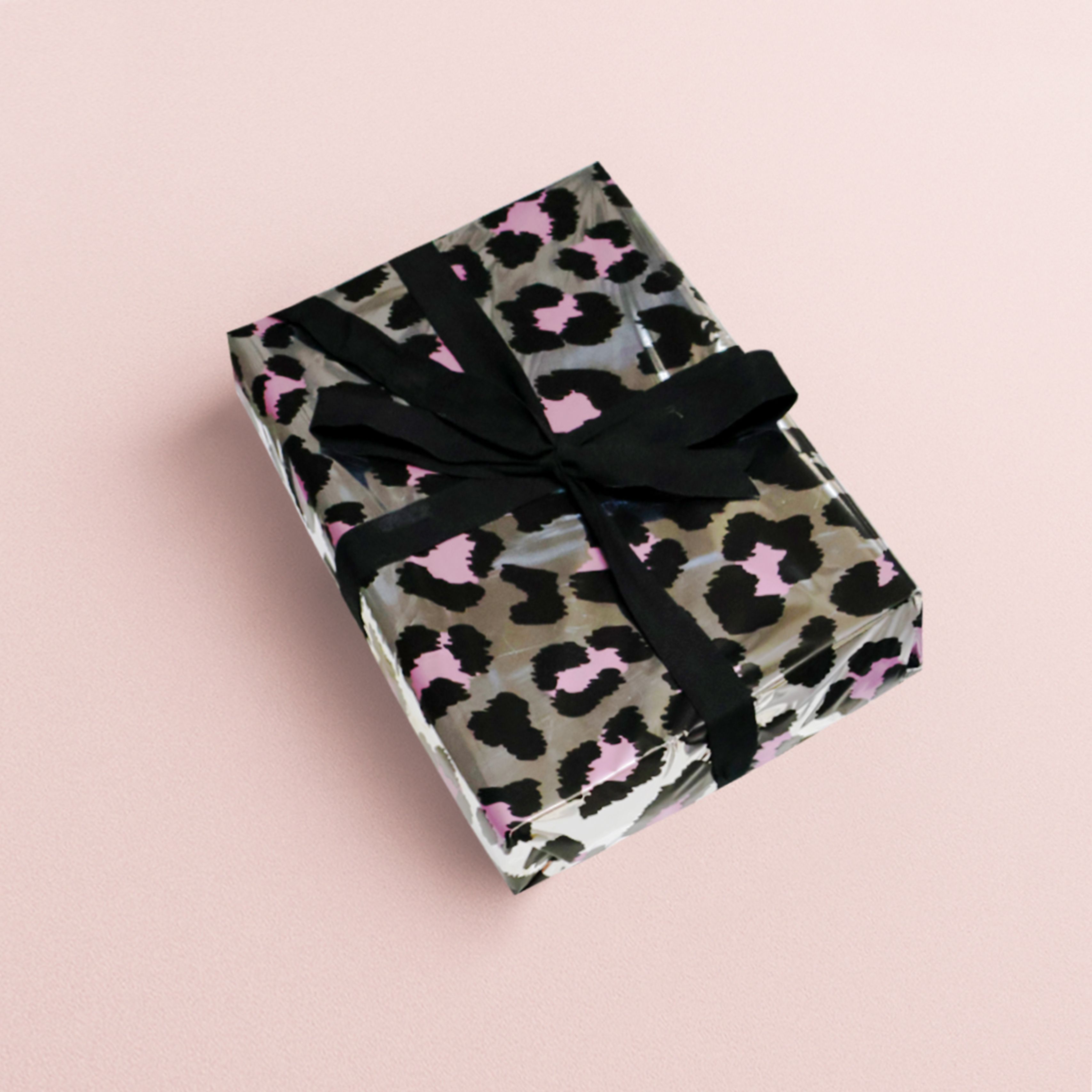Lüks Metalize Leopar Desenli Siyah&Pembe Renk Hediye Paketleme Kağıdı-55x55cm-20Sayfa
