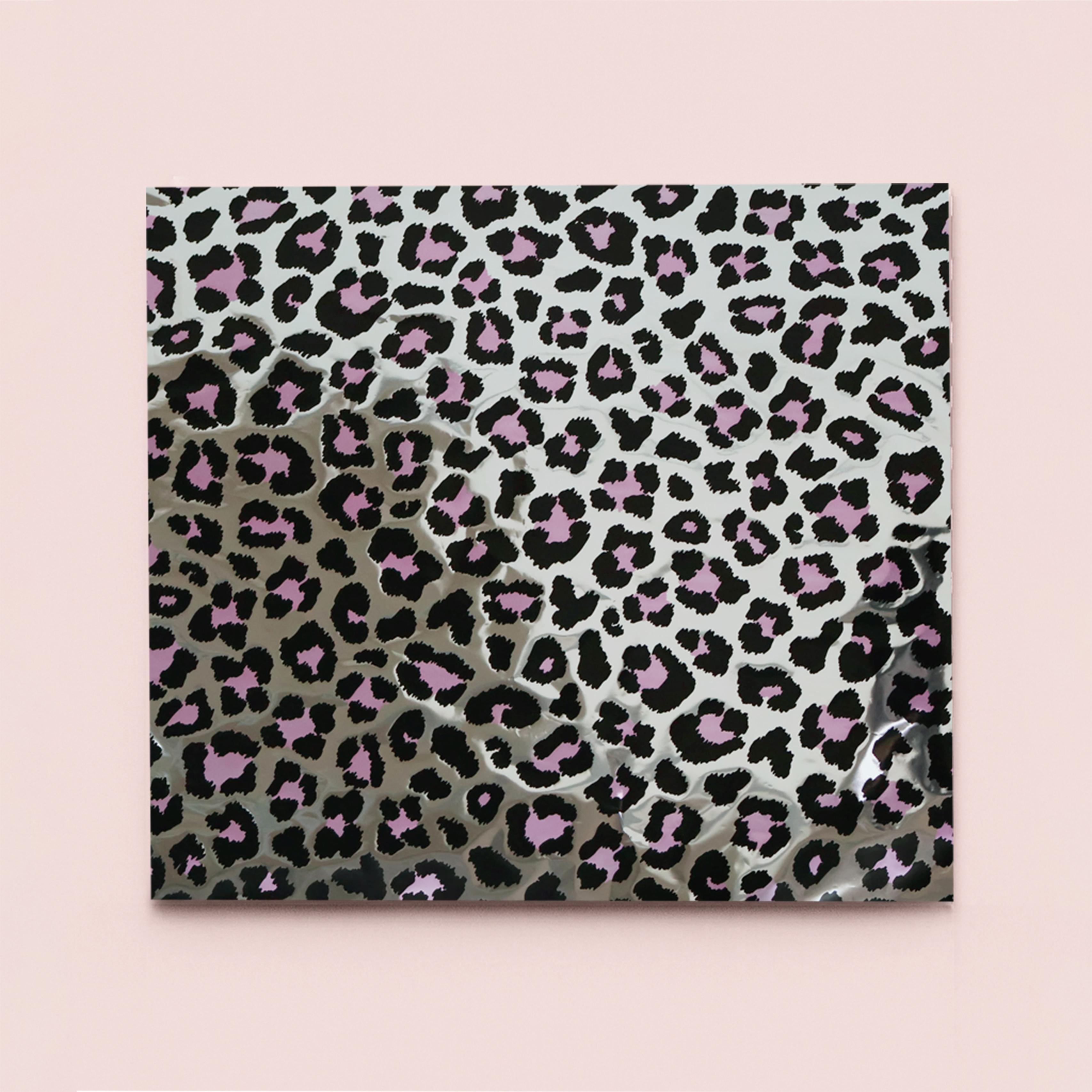 Lüks Metalize Leopar Desenli Siyah&Pembe Renk Hediye Paketleme Kağıdı-55x55cm-20Sayfa