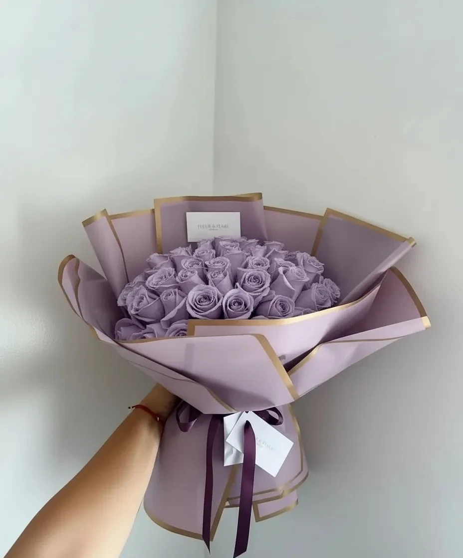 Lila Zemin Gold Çerçeve - Çiçek Buket kağıdı - 55x55cm - 20 Sayfa