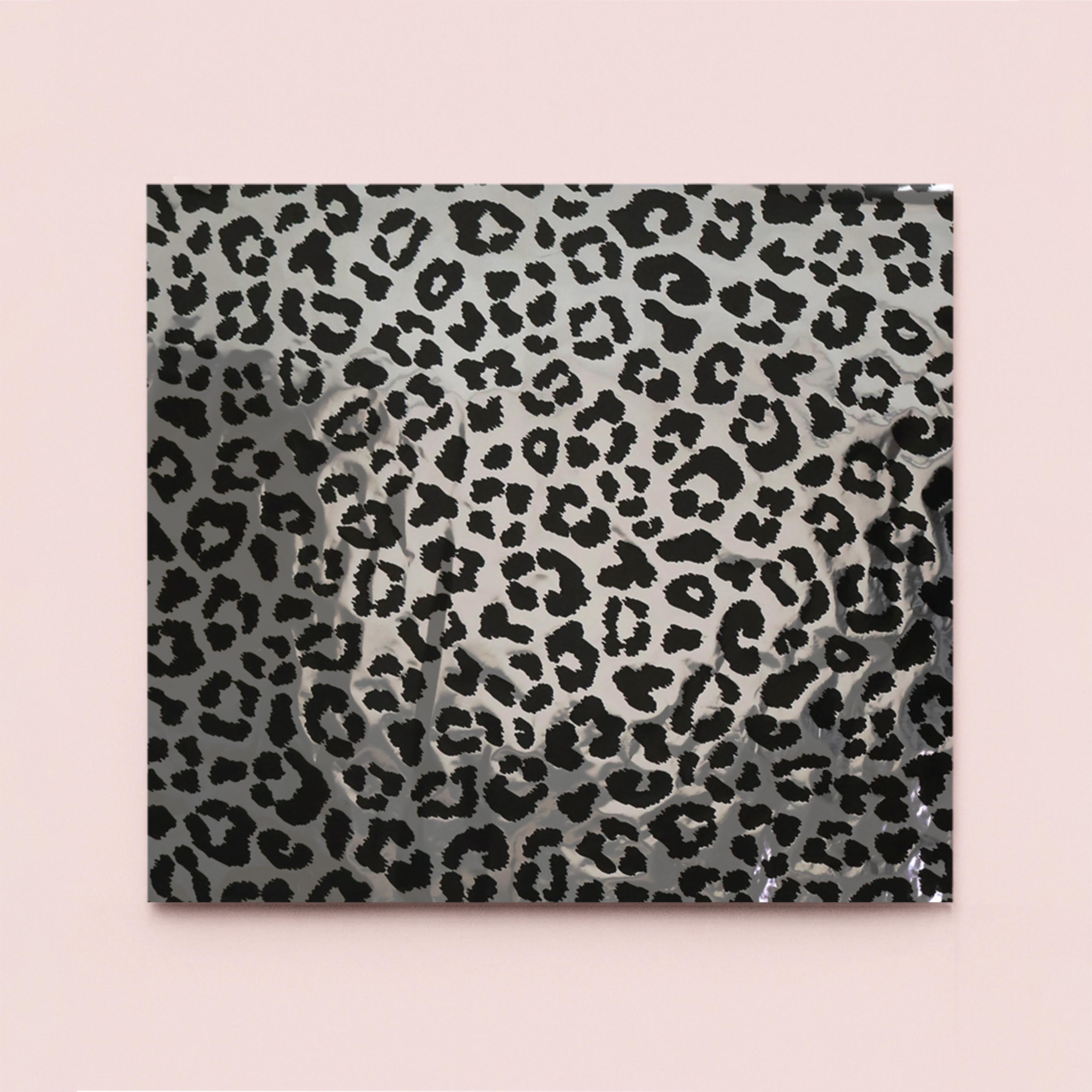  Lüks Metalize Leopar Desenli Siyah Renk Hediye Paketleme Kağıdı-55x55cm-0,28mic(Ince)-20sayfa