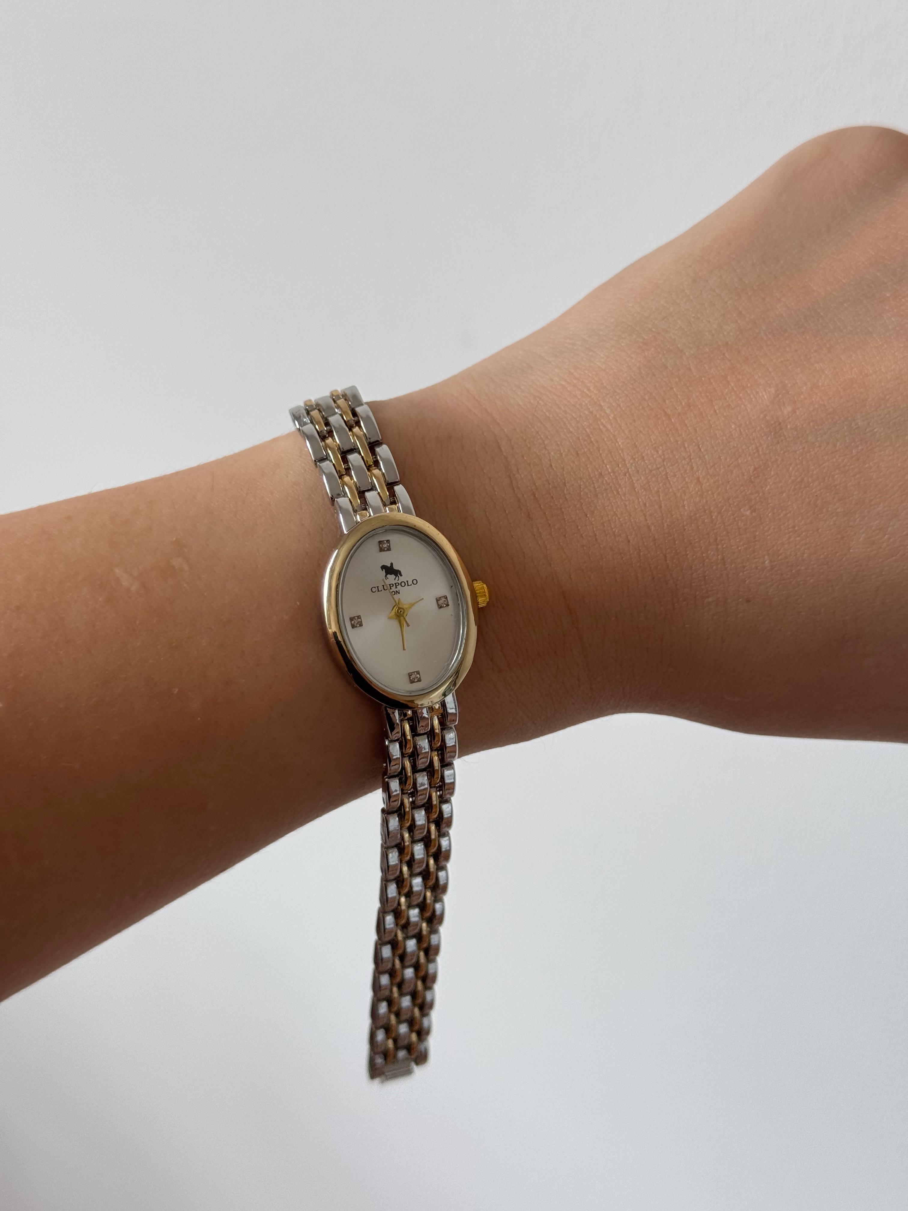 Rose Gold Oval Kasa Beyaz Kadran Zincir Bilezikli Çelik Kadın Kol Saati