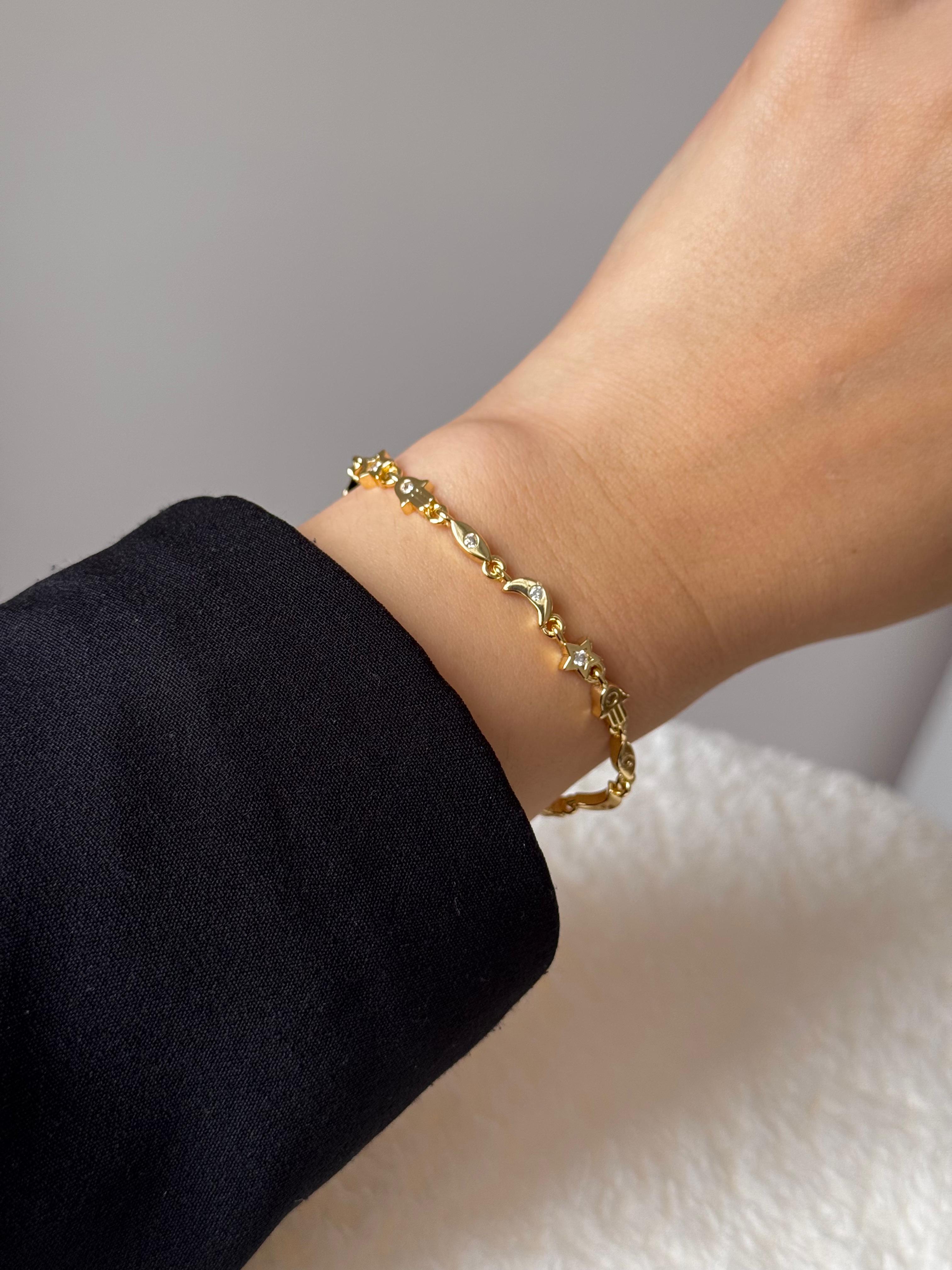 Altın Renk Ay ve Yıldız Motifli Taşlı Çelik Bileklik