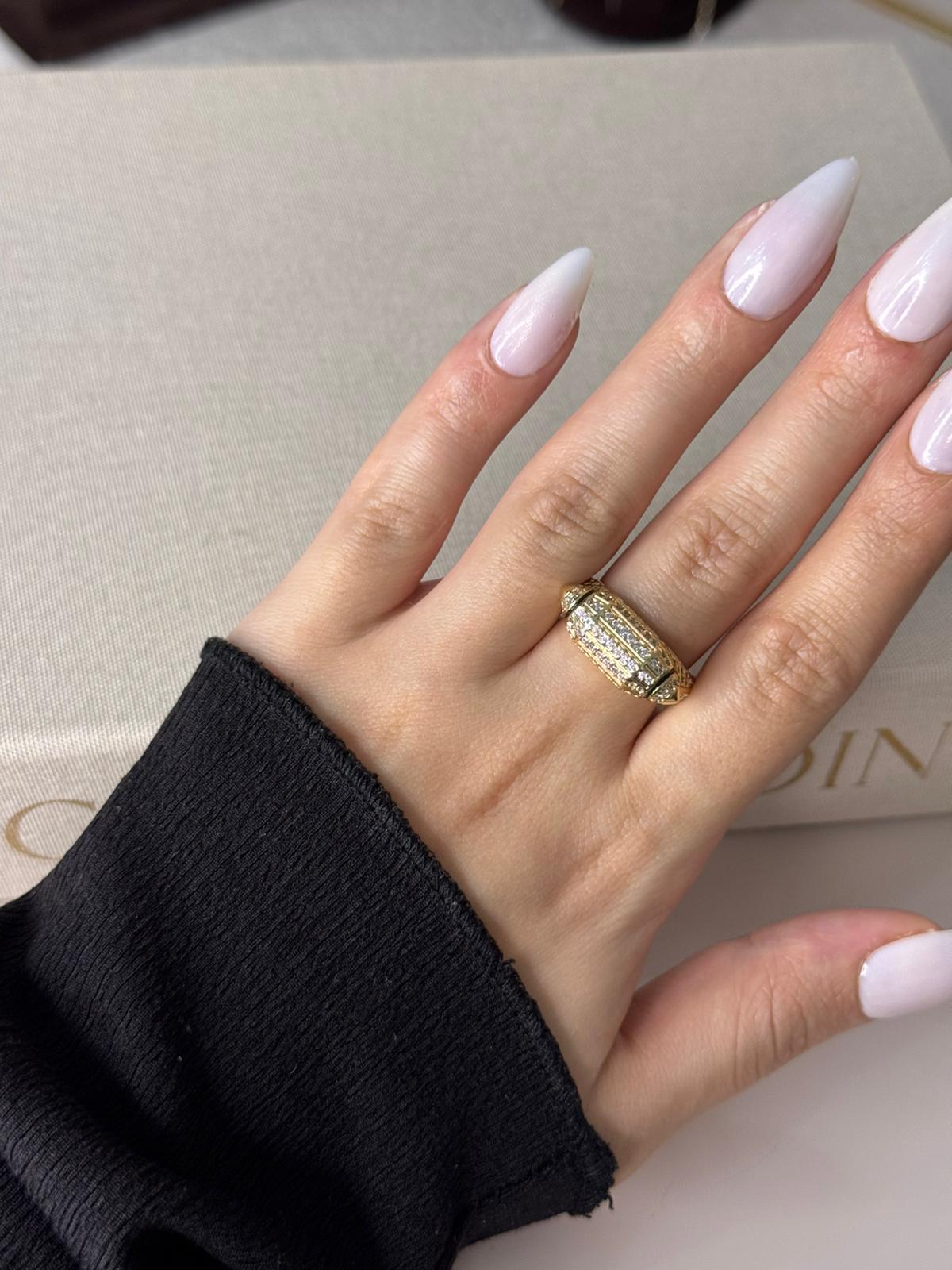 Leo Tasarım Yüzük