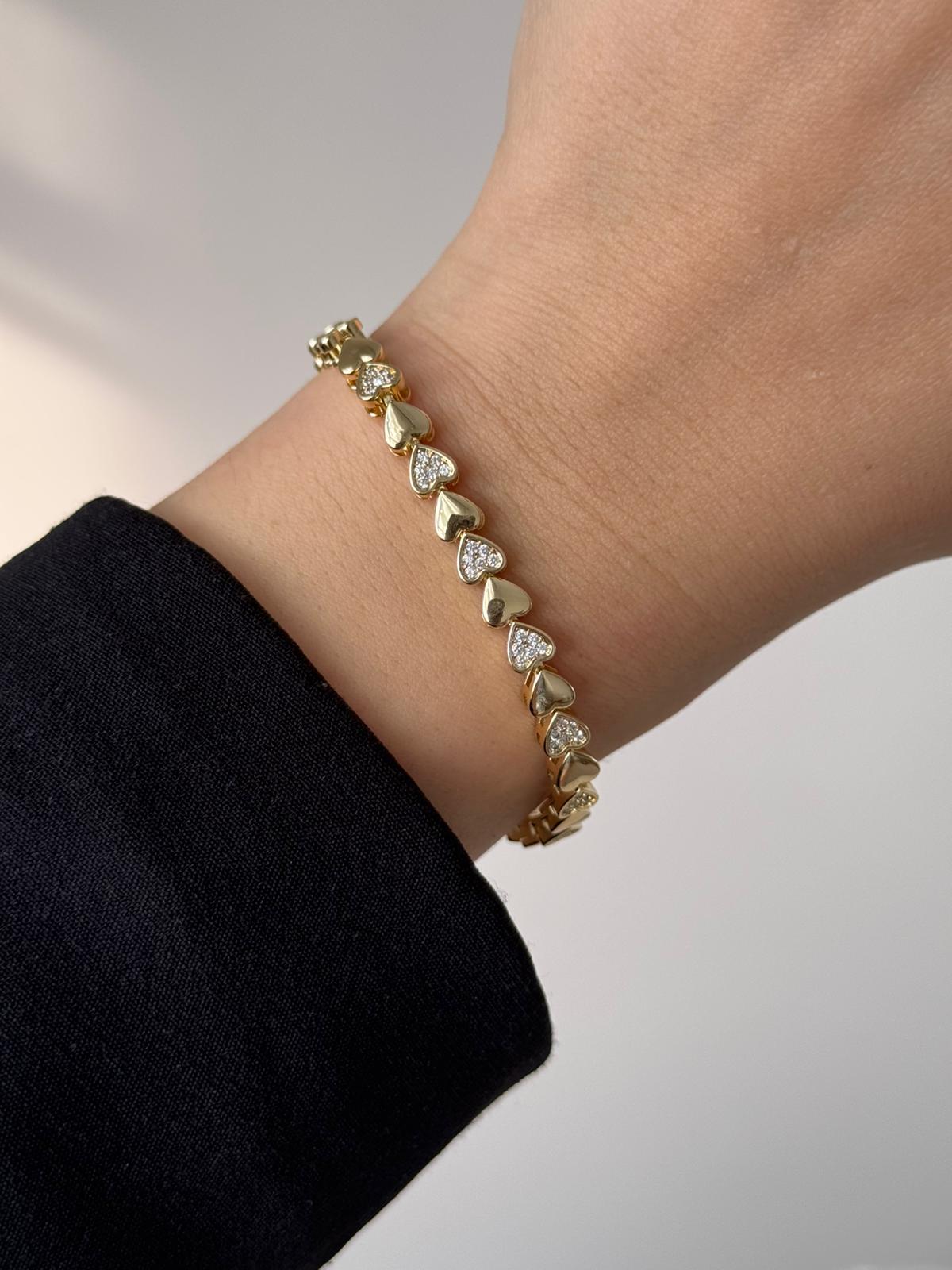 VIP Zircon Heart Bracelet – Stainless Steel Gold