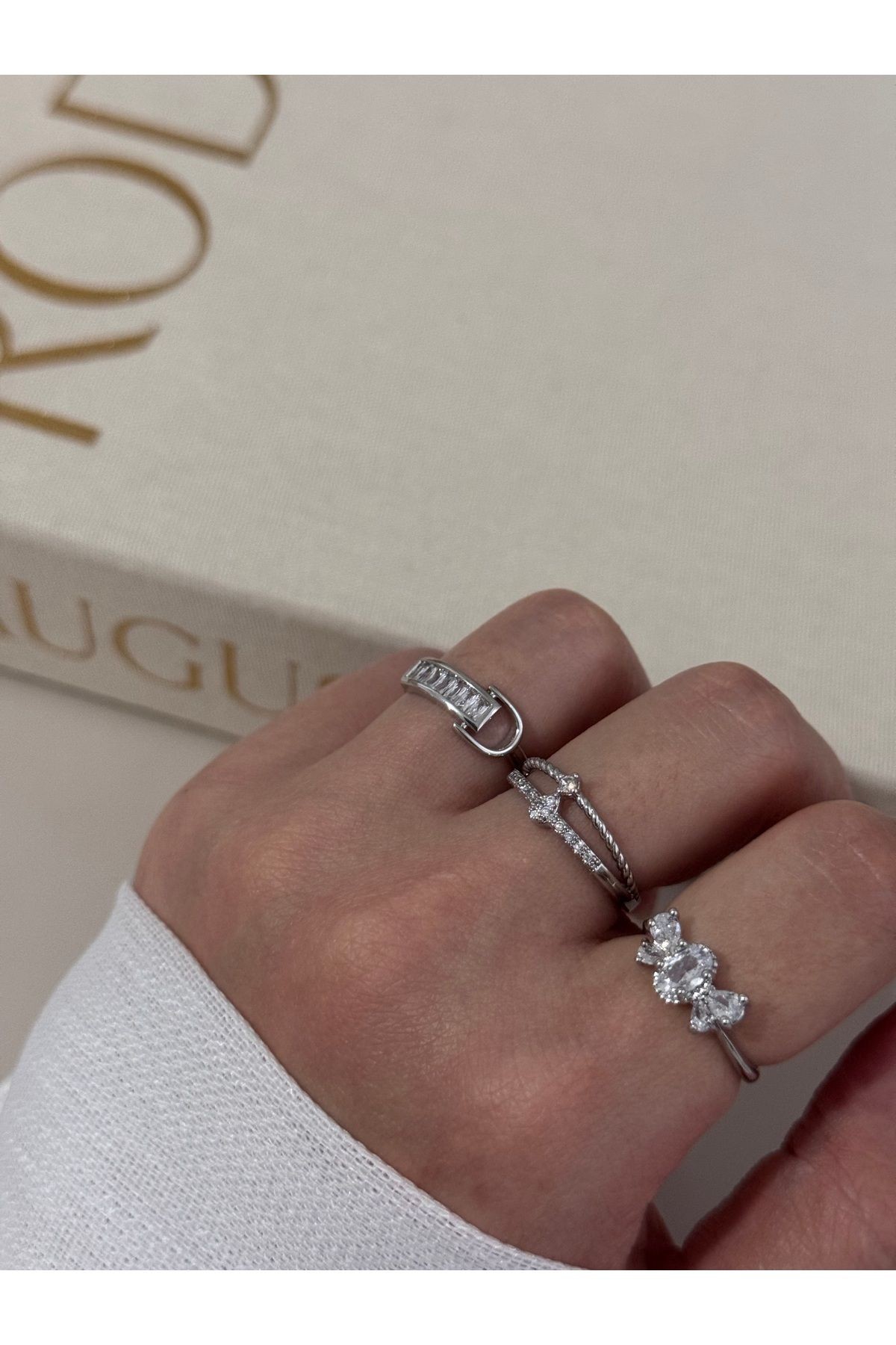 Üçlü Gümüş Renk Ayarlanabilir Yüzük Seti – Baget, Yıldız ve Kelebek Tasarım