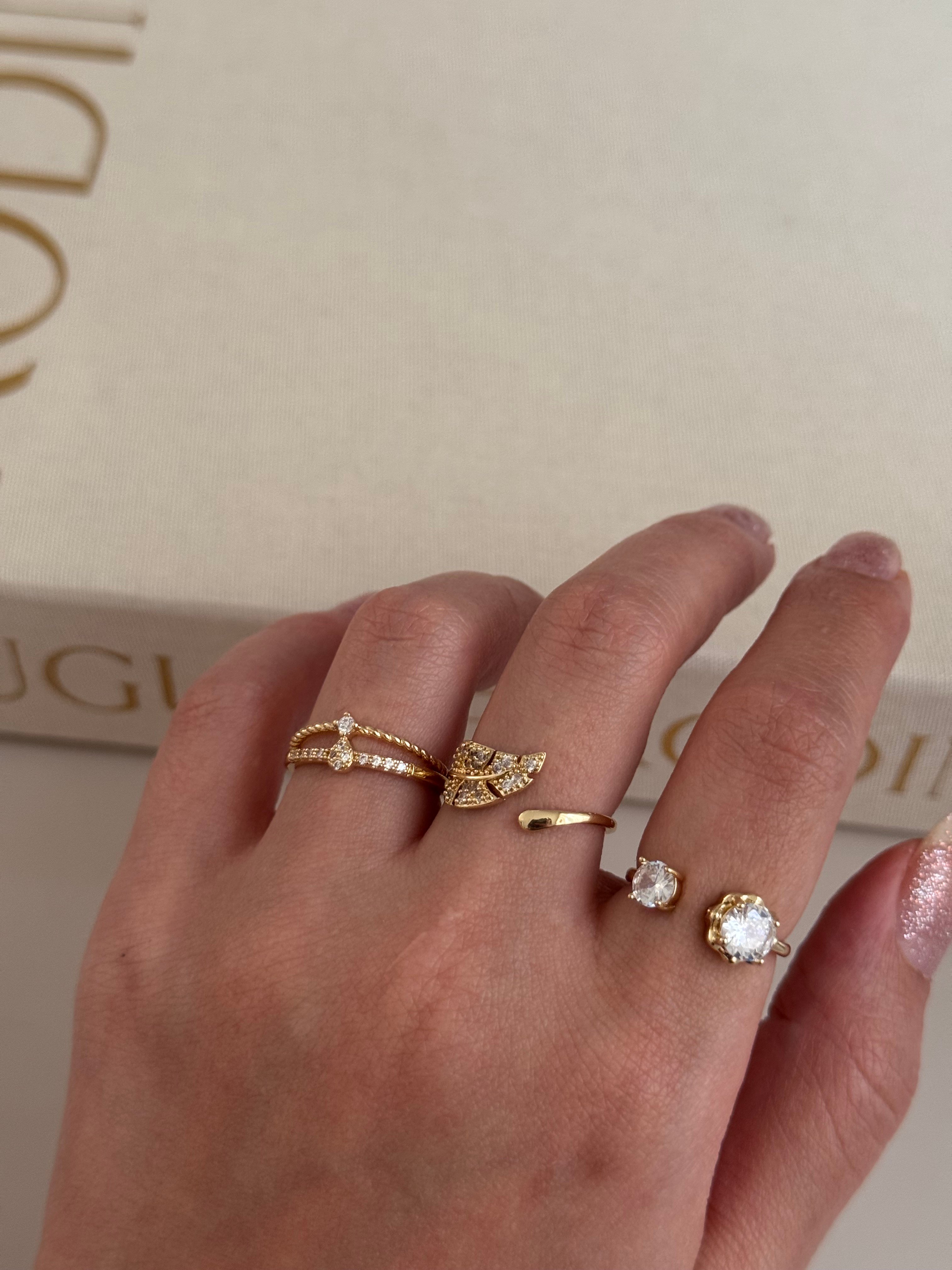 3’lü Ayarlanabilir Gold Yüzük Seti – Fiyonk ve Büyük Taş Detaylı