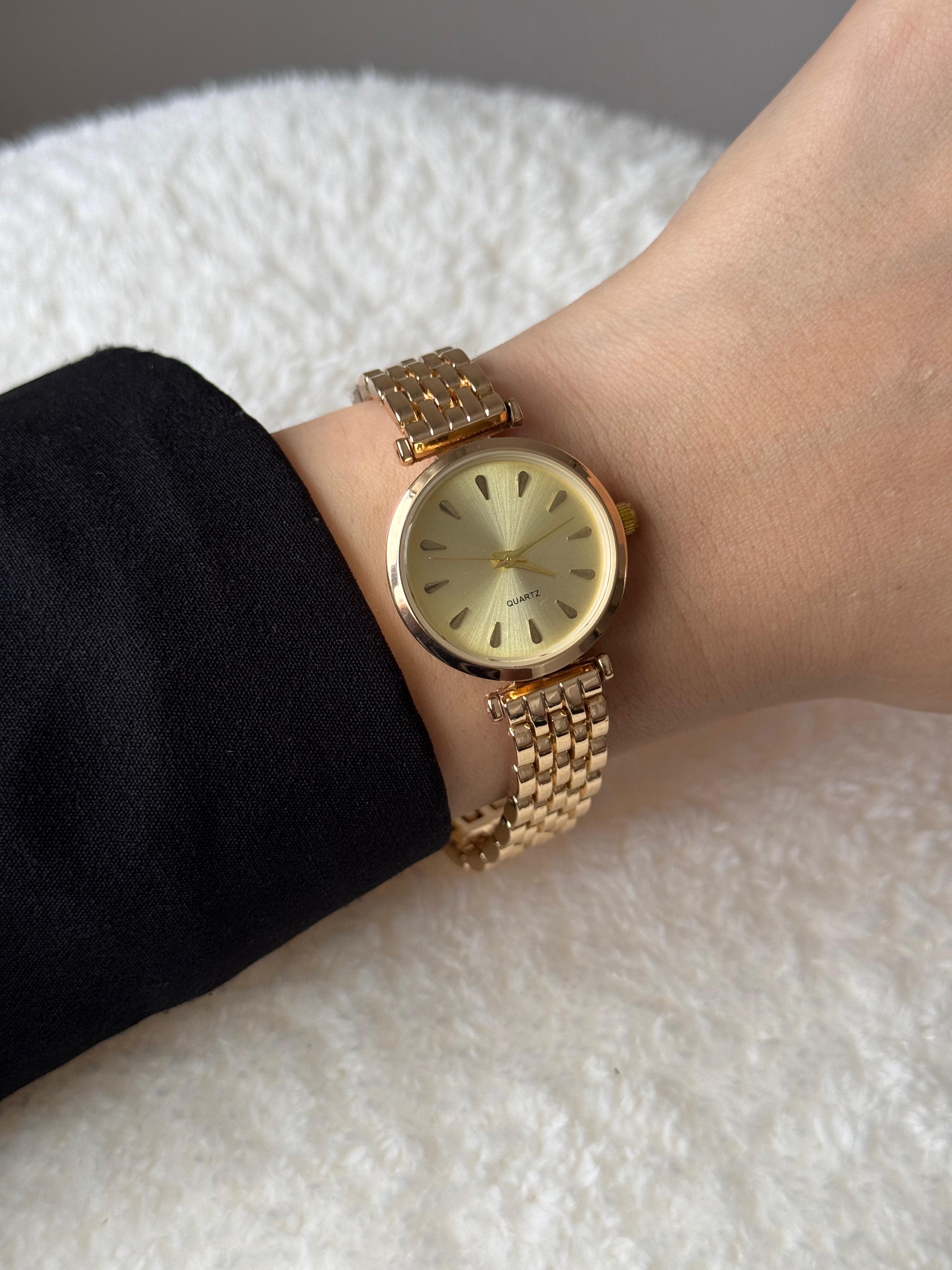 Gold Minimal Watch – Designer Case & Stainless Steel Bracelet