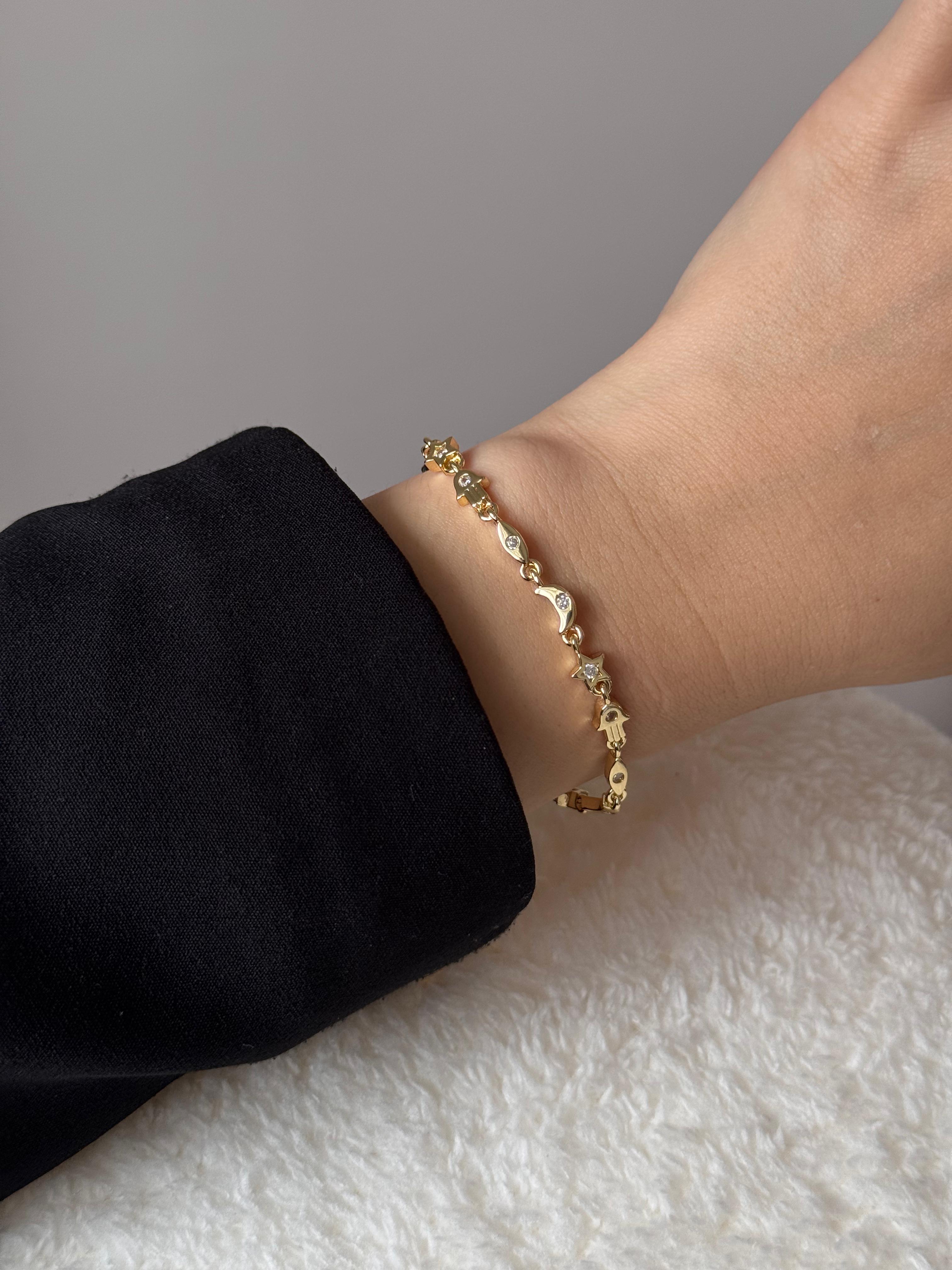 Altın Renk Ay ve Yıldız Motifli Taşlı Çelik Bileklik