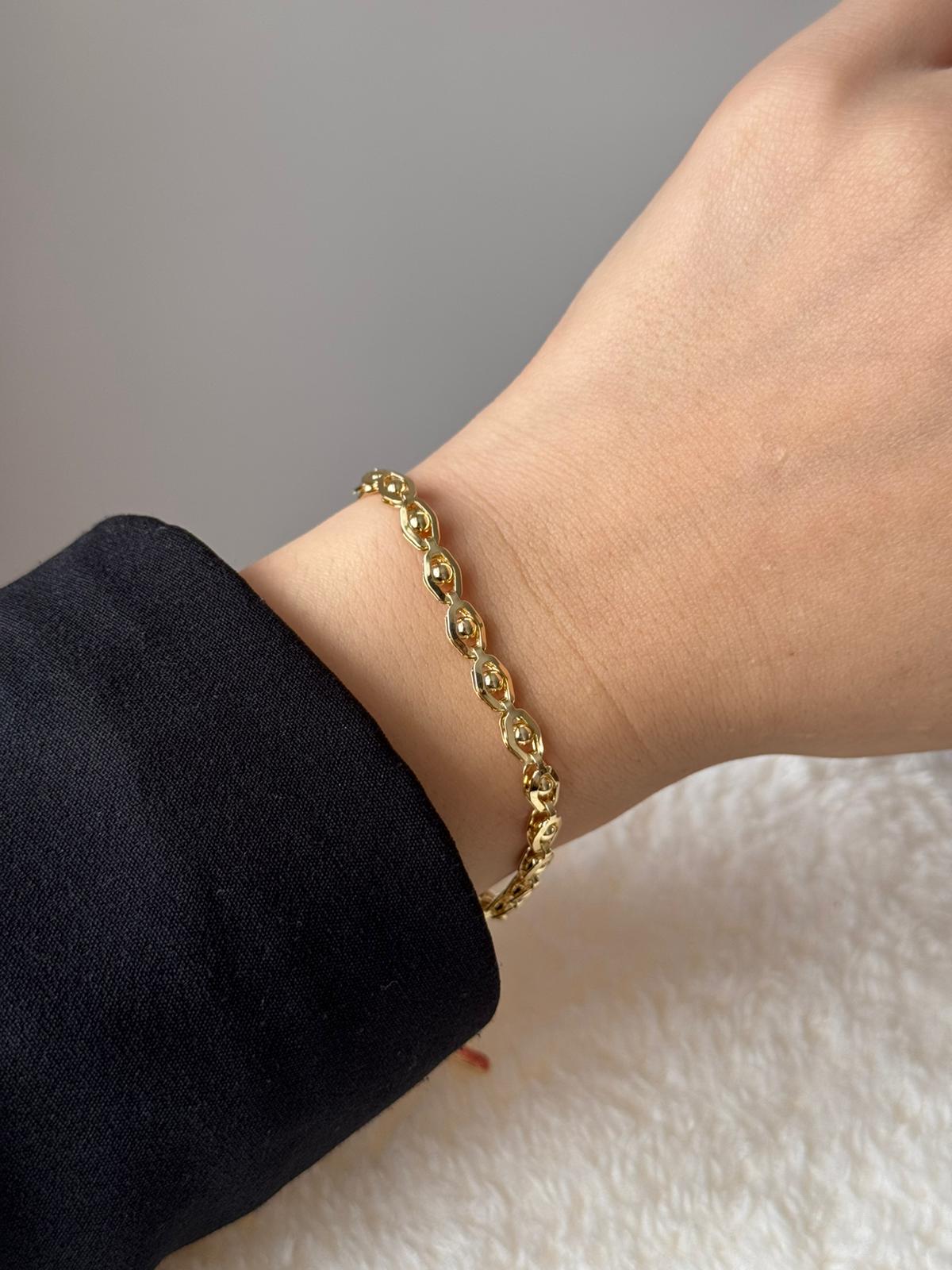 Altın Renk Oval Formlu Düz Çelik Bileklik 