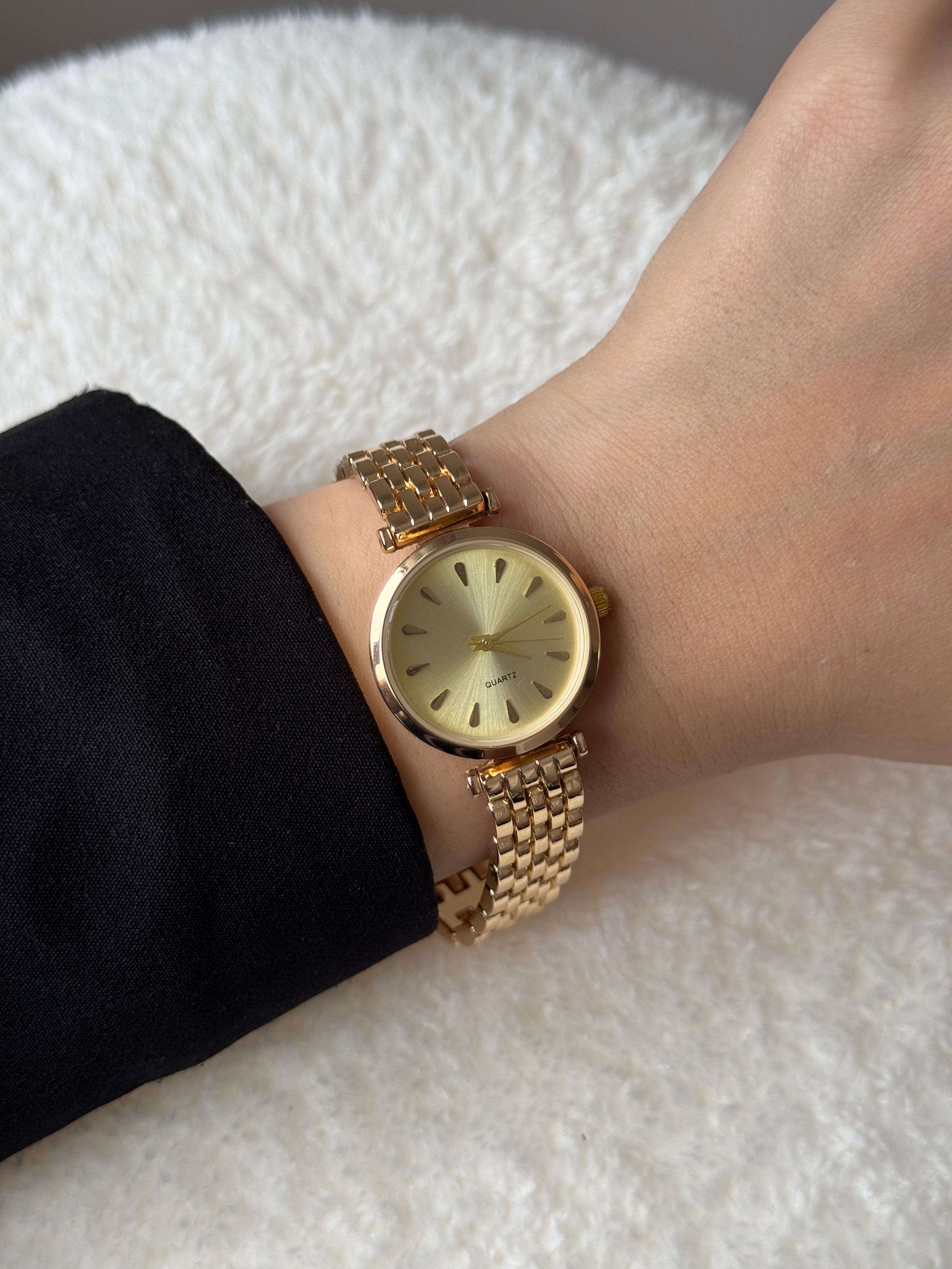 Gold Minimal Watch – Designer Case & Stainless Steel Bracelet