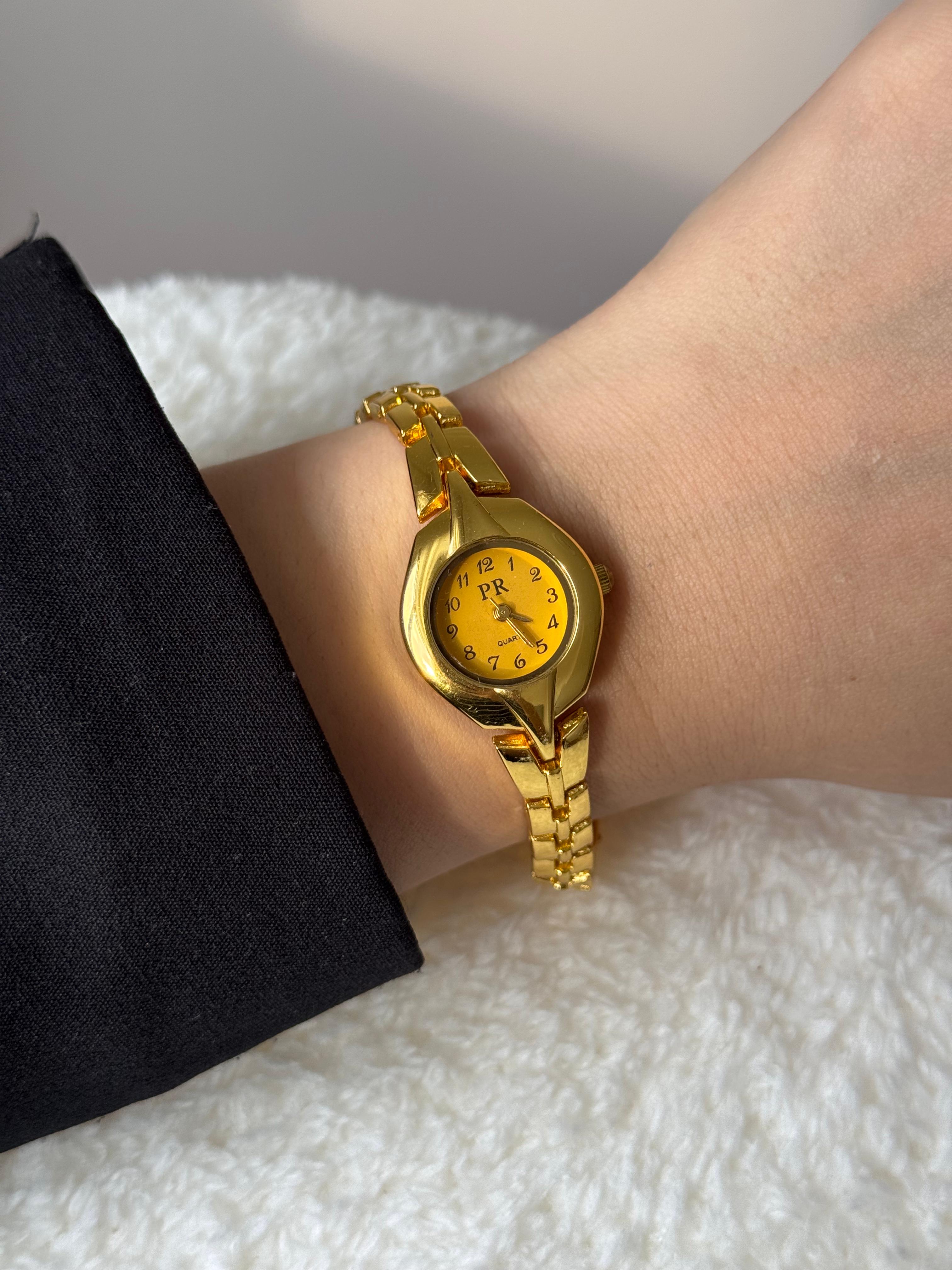 Gold Minimal Watch – Round Case Chain Strap Stainless Steel Design