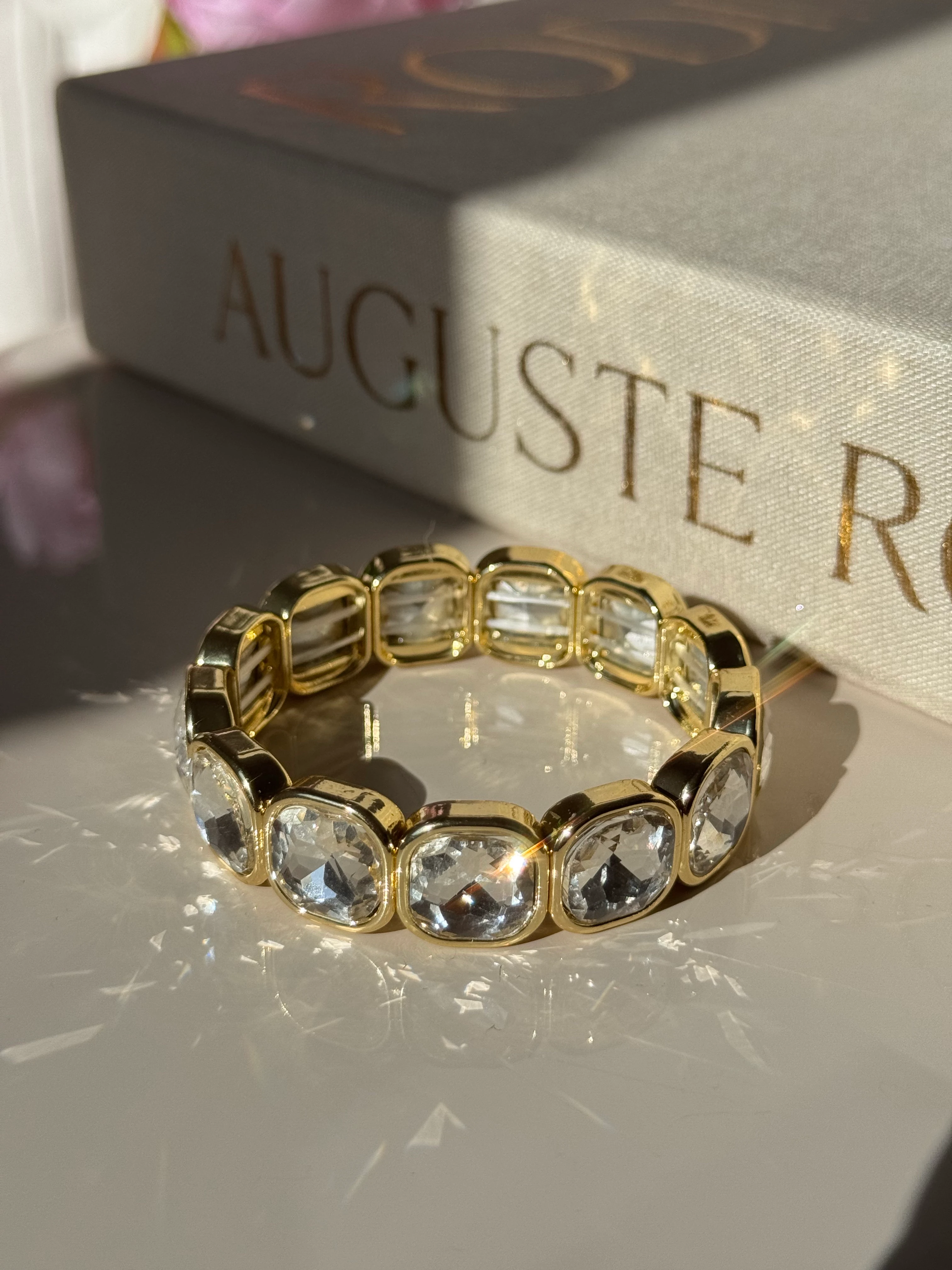 VIP Seri Kristal Taşlı Çelik Bileklik – Gold (Lastikli, Ayarlanabilir) 