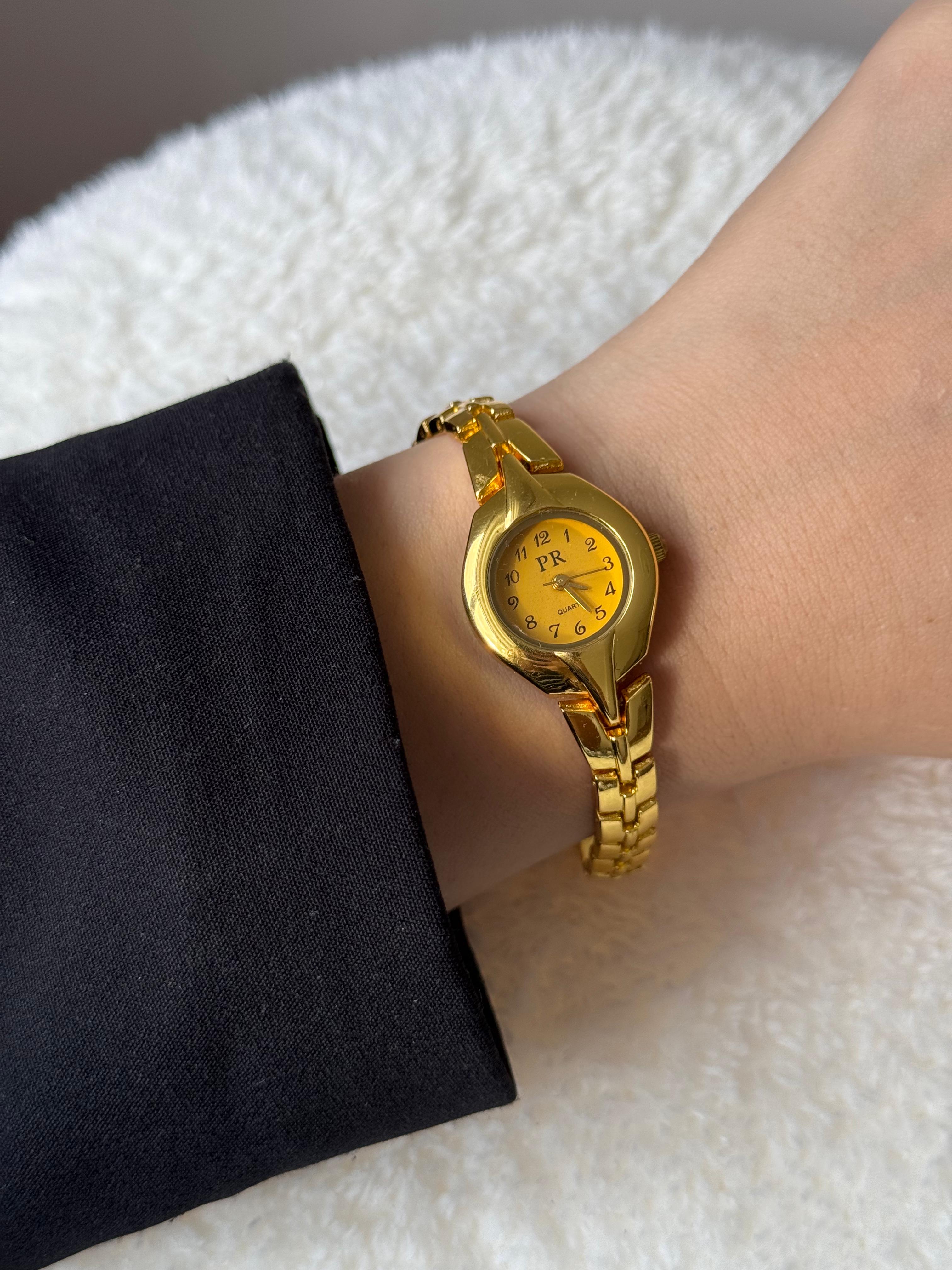 Gold Minimal Watch – Round Case Chain Strap Stainless Steel Design