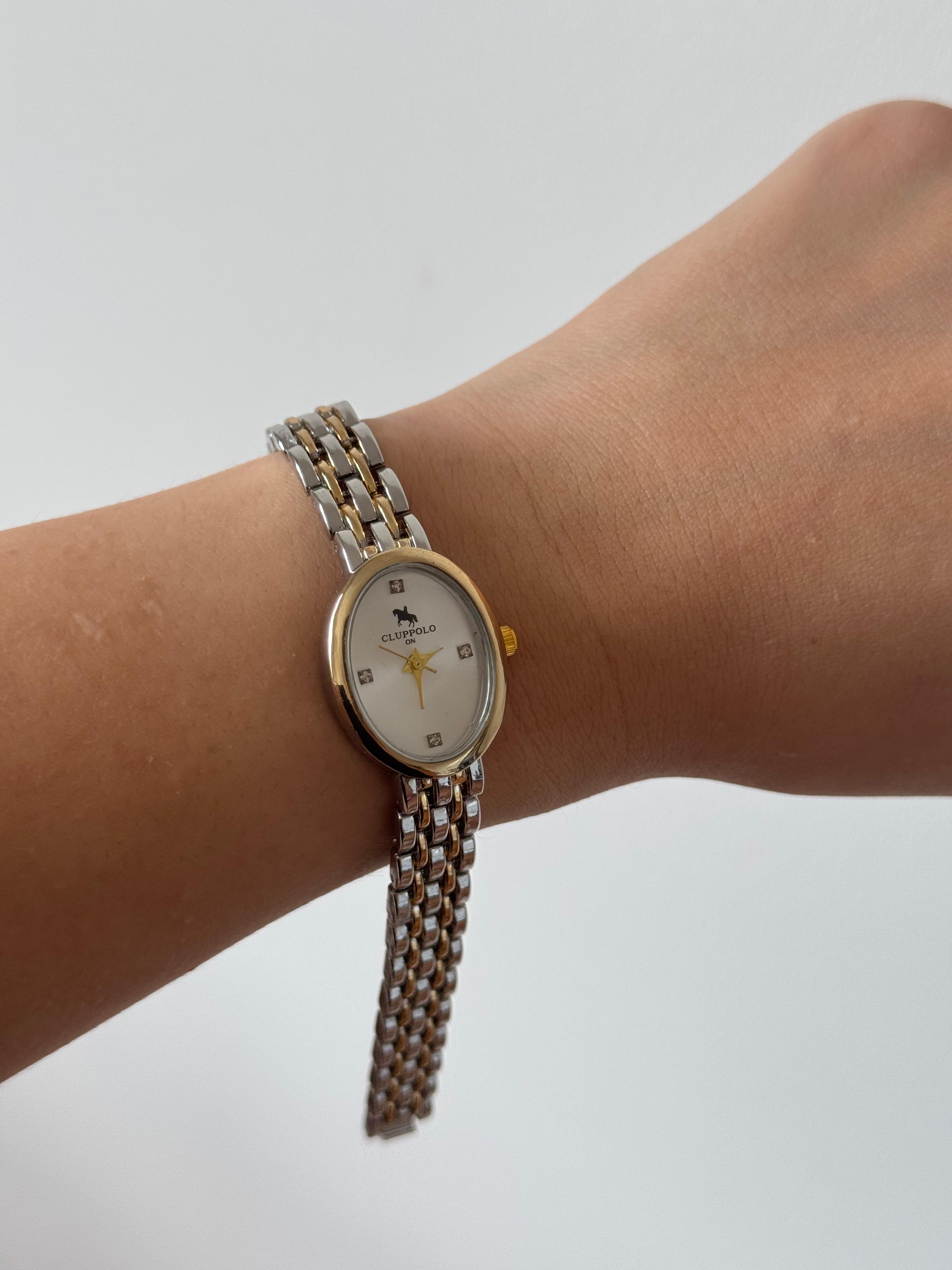 Rose Gold Oval Kasa Beyaz Kadran Zincir Bilezikli Çelik Kadın Kol Saati