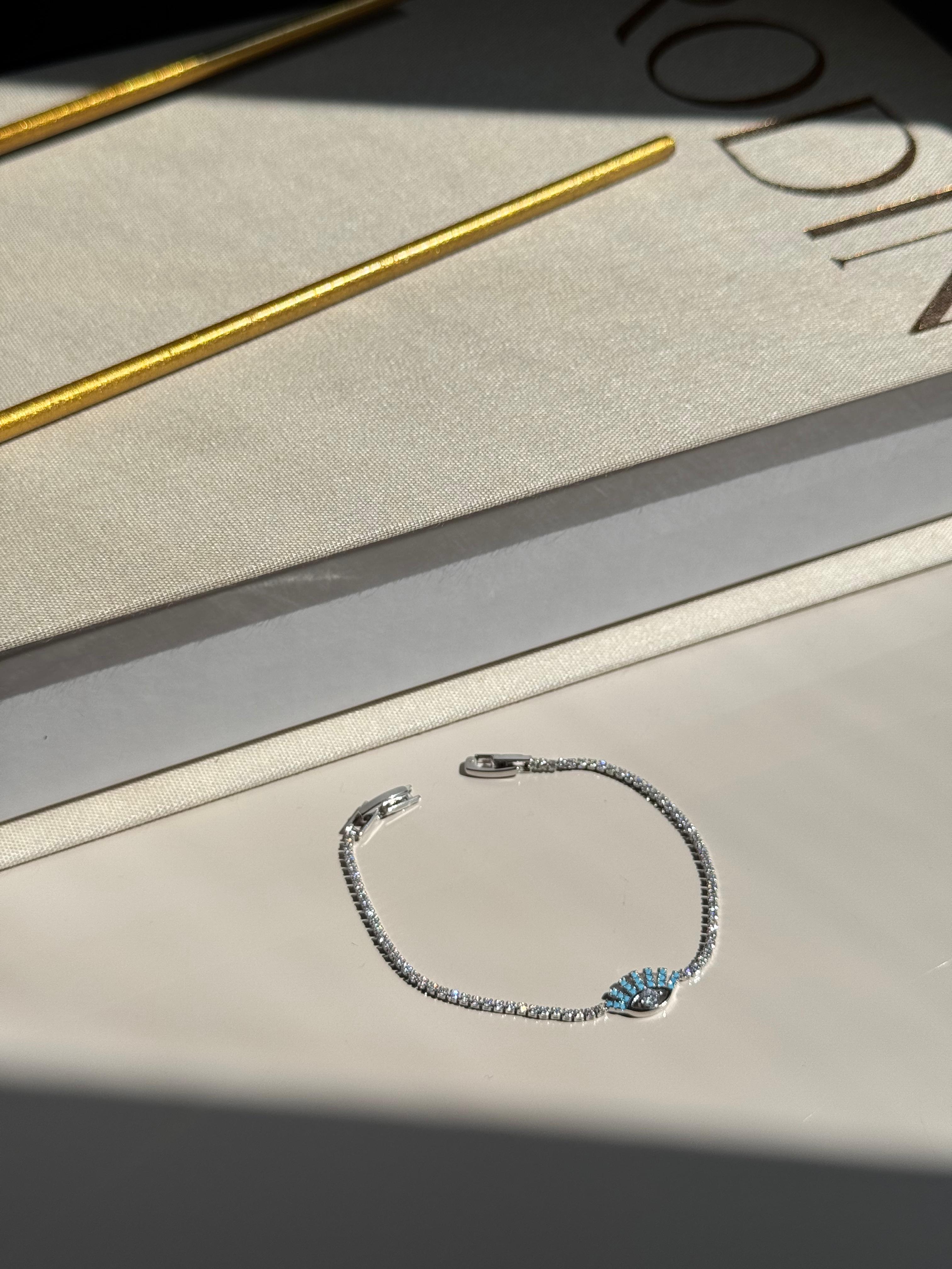 Göz Figürlü Mavi Taşlı Gümüş Renk Kadın Çelik Bileklik