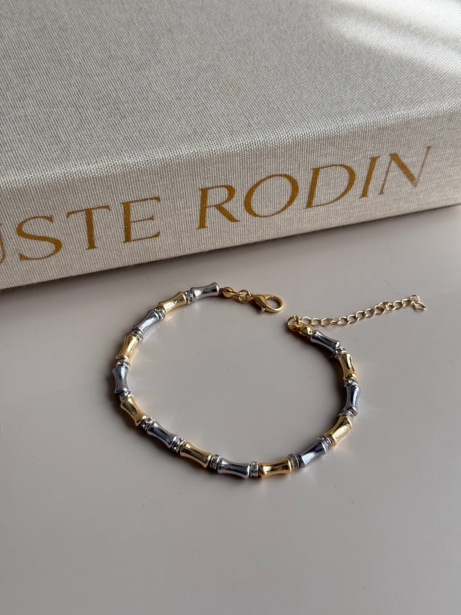 Altın & Gümüş Renk Kadın Çelik Bileklik – Taş Detaylı Modern Tasarım