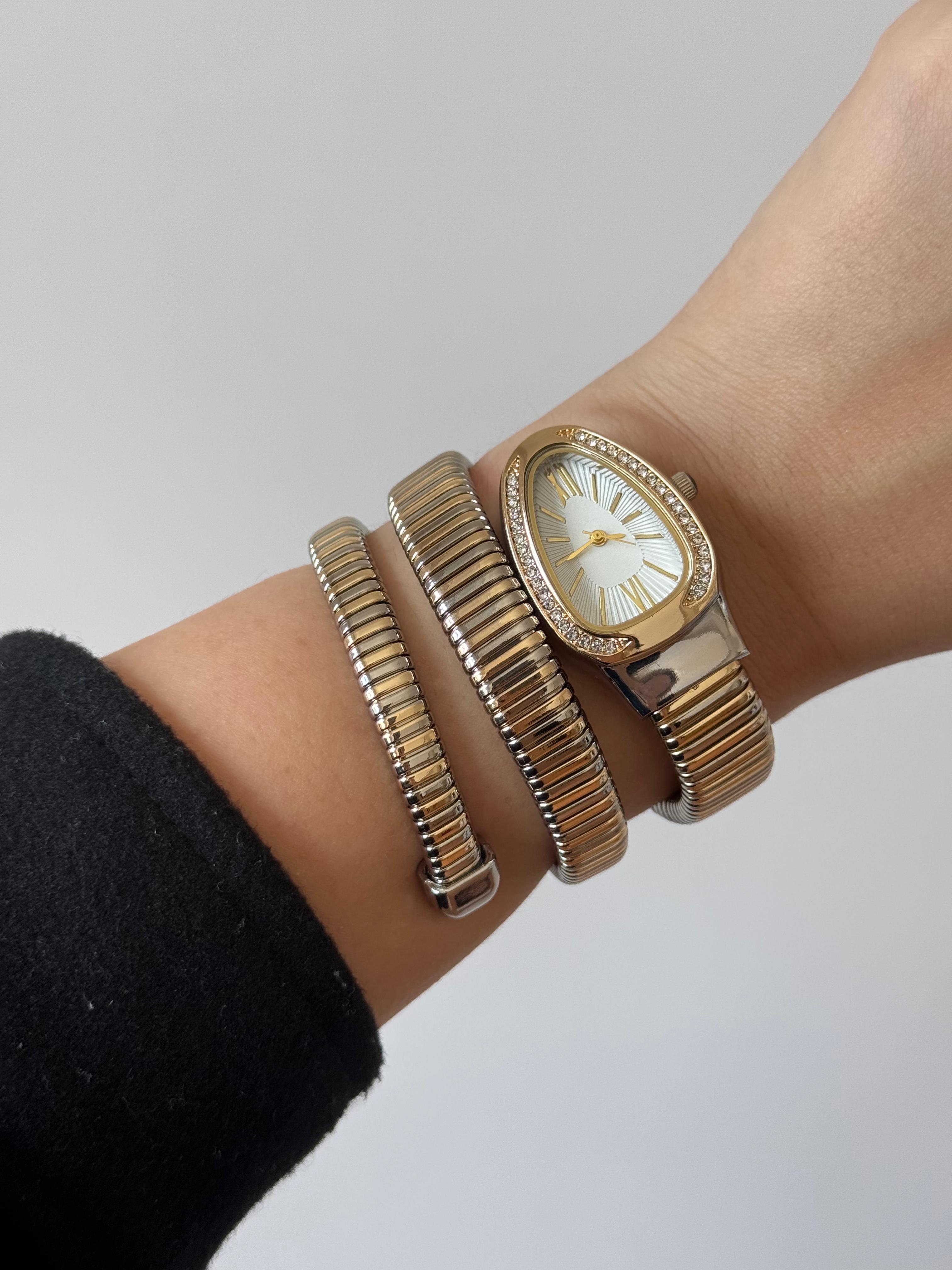Rose Gold Sarmal Formlu Taş Detaylı Çelik Kadın Saat