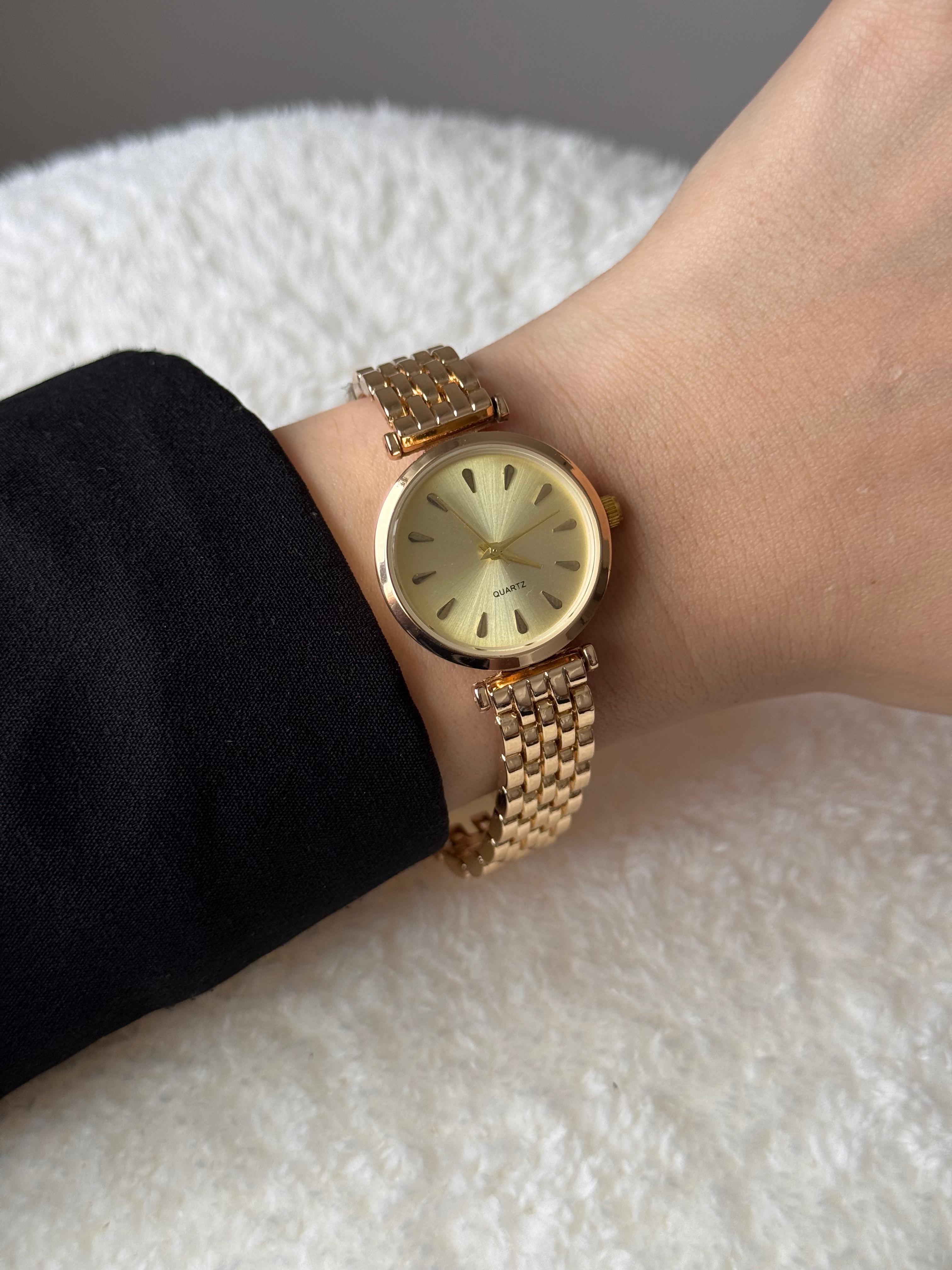 Gold Minimal Watch – Designer Case & Stainless Steel Bracelet
