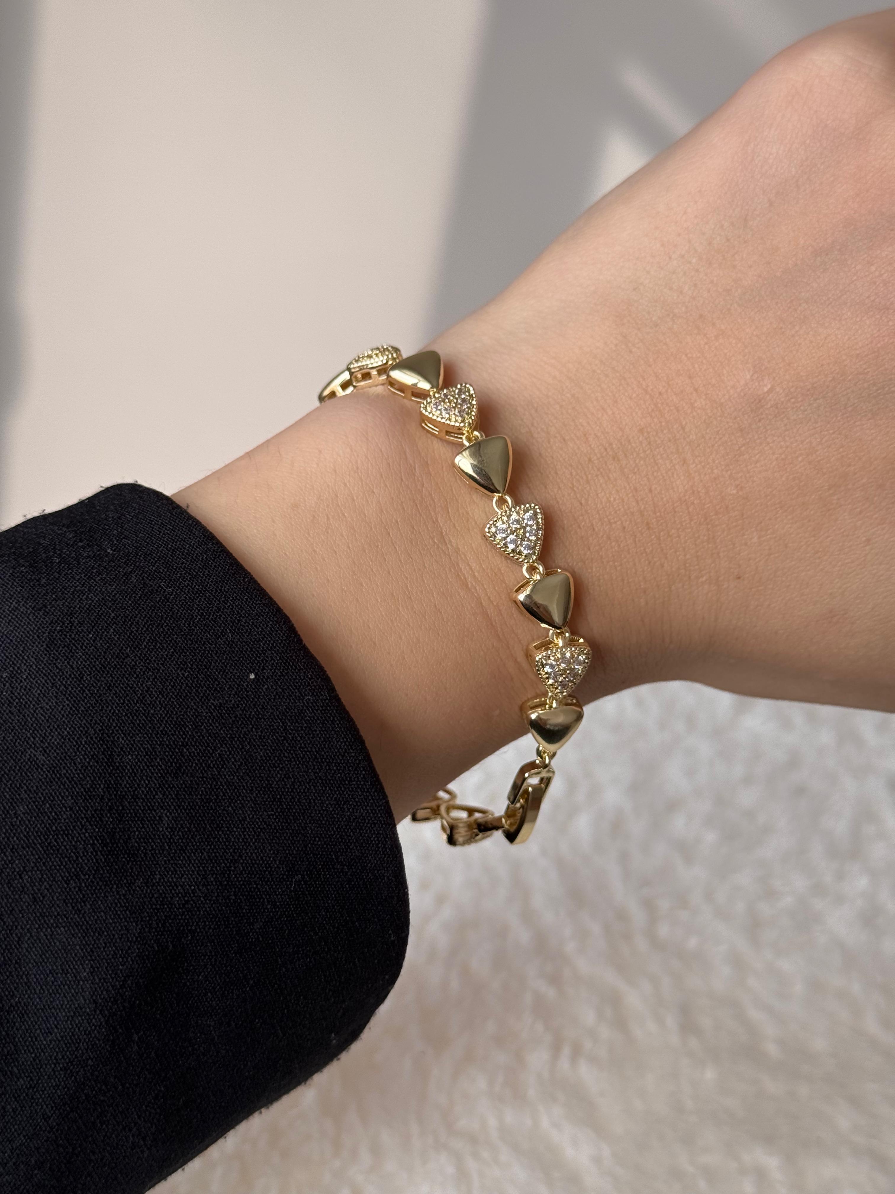 VIP Seri Üçgen Taşlı Çelik Bileklik – Gold 