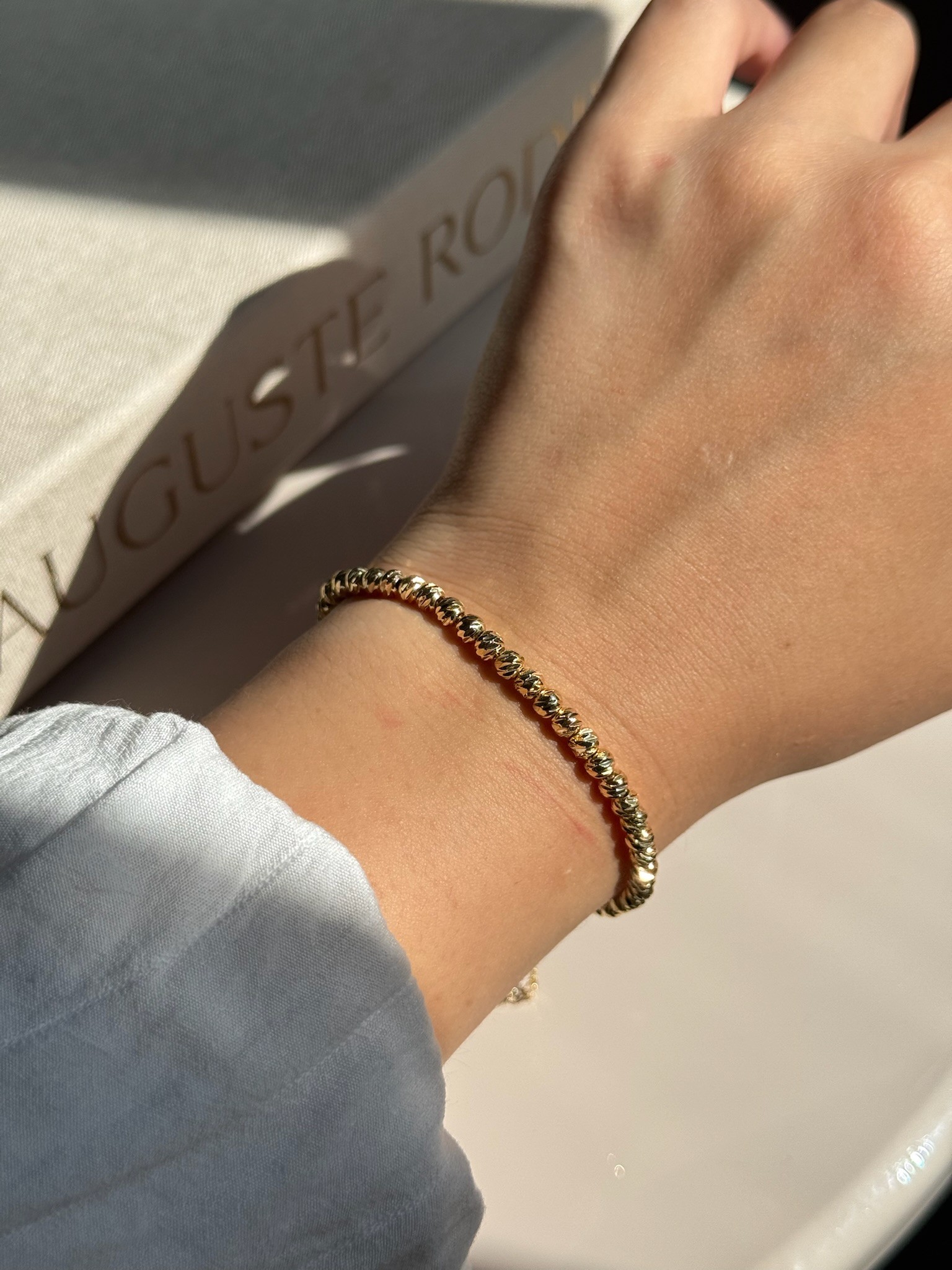 Dorika Gold Kadın Çelik Bileklik – Altın Renk Şık Tasarım