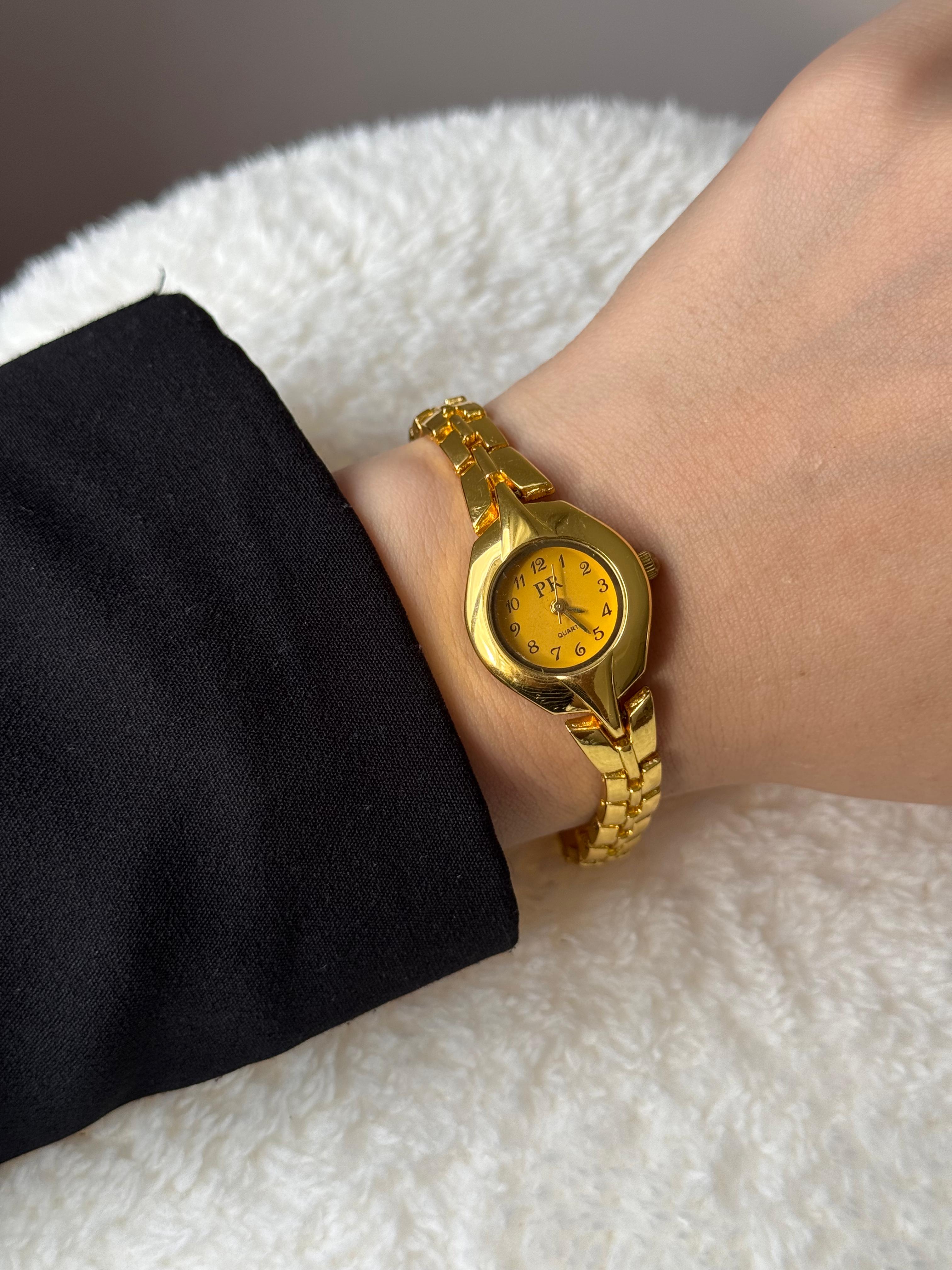 Gold Minimal Watch – Round Case Chain Strap Stainless Steel Design