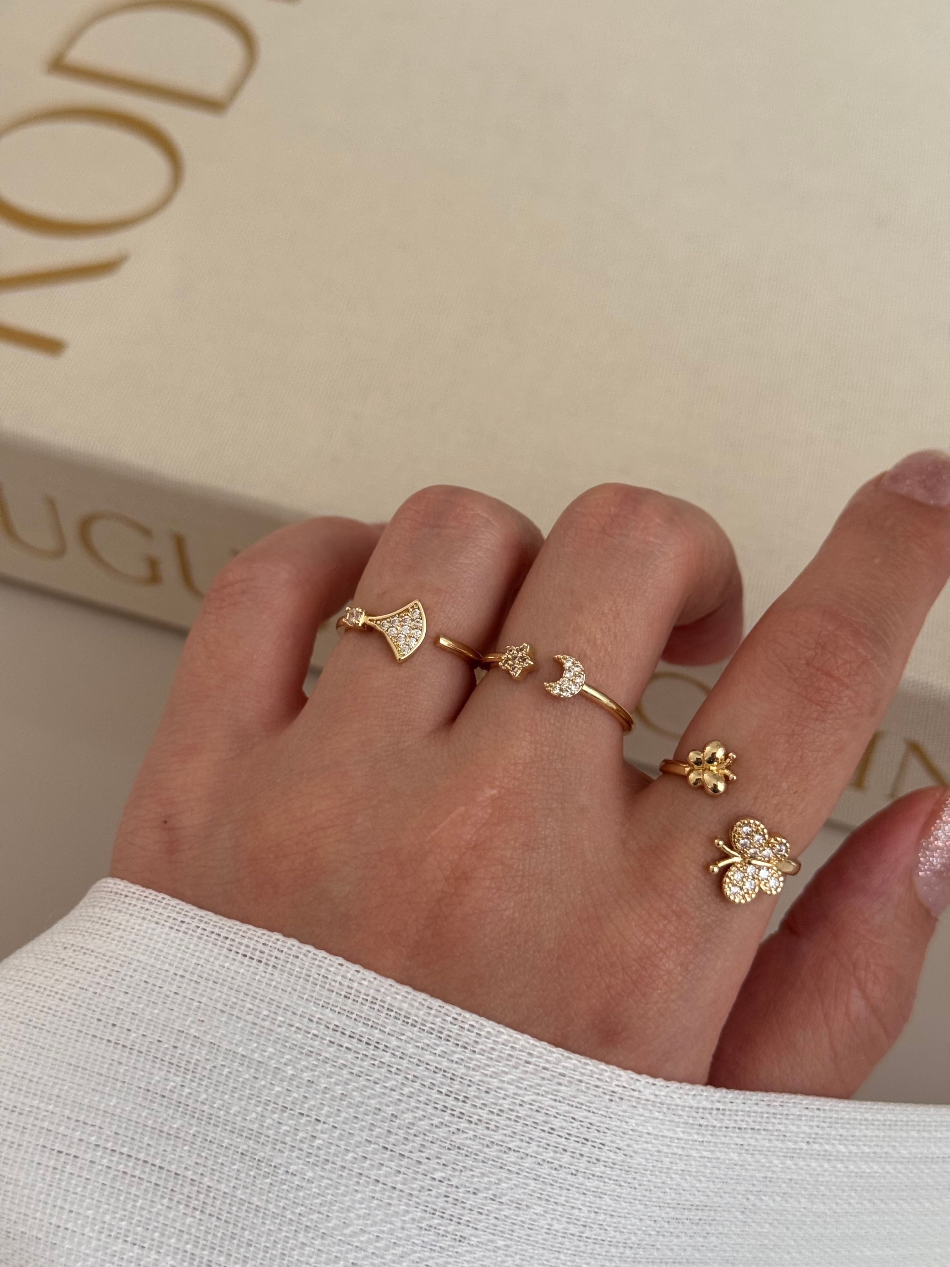 3’lü Ayarlanabilir Gold Figürlü Yüzük Seti – Melek, Ay-Yıldız ve Kelebek Detaylı