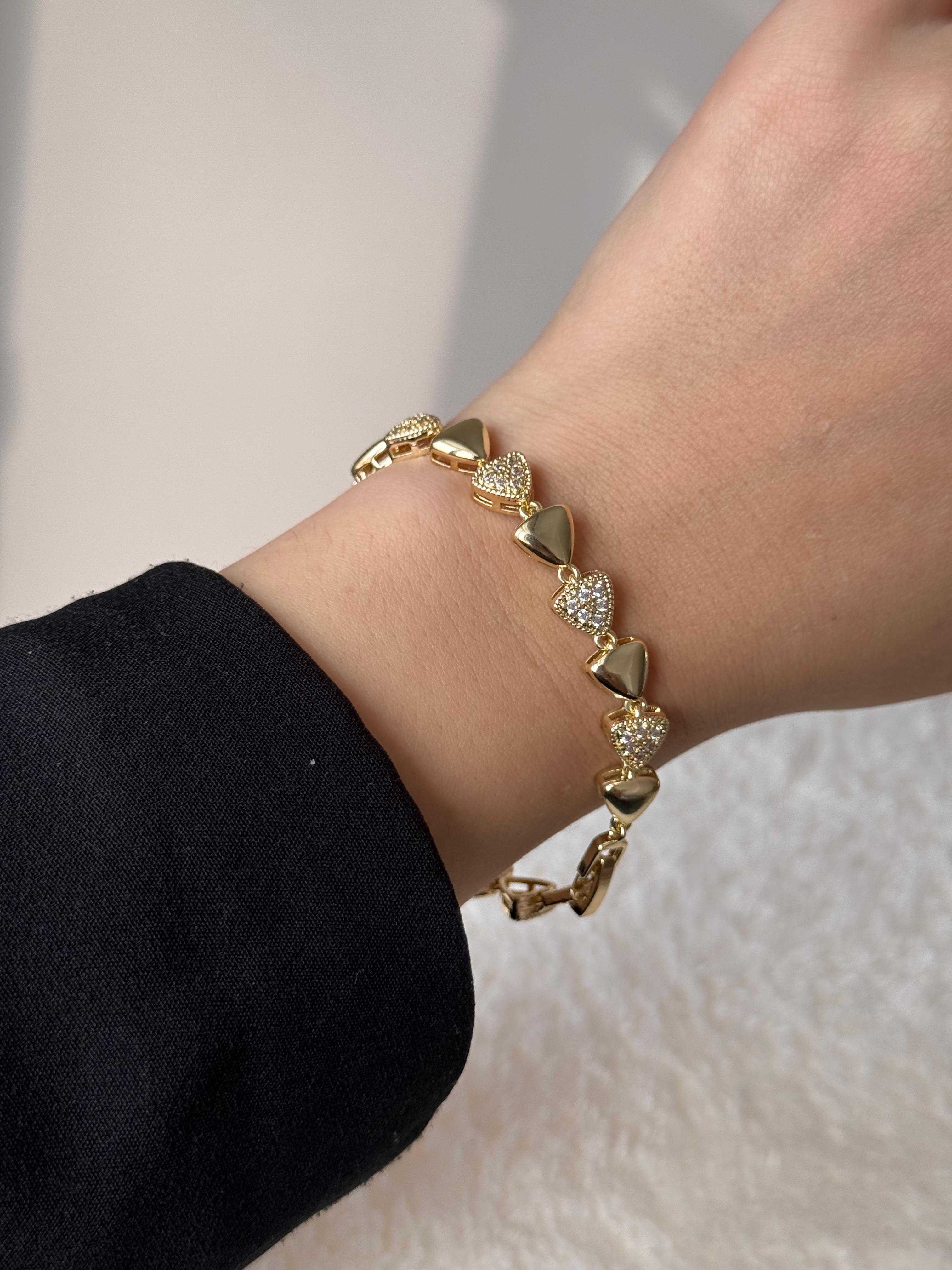 VIP Seri Üçgen Taşlı Çelik Bileklik – Gold 