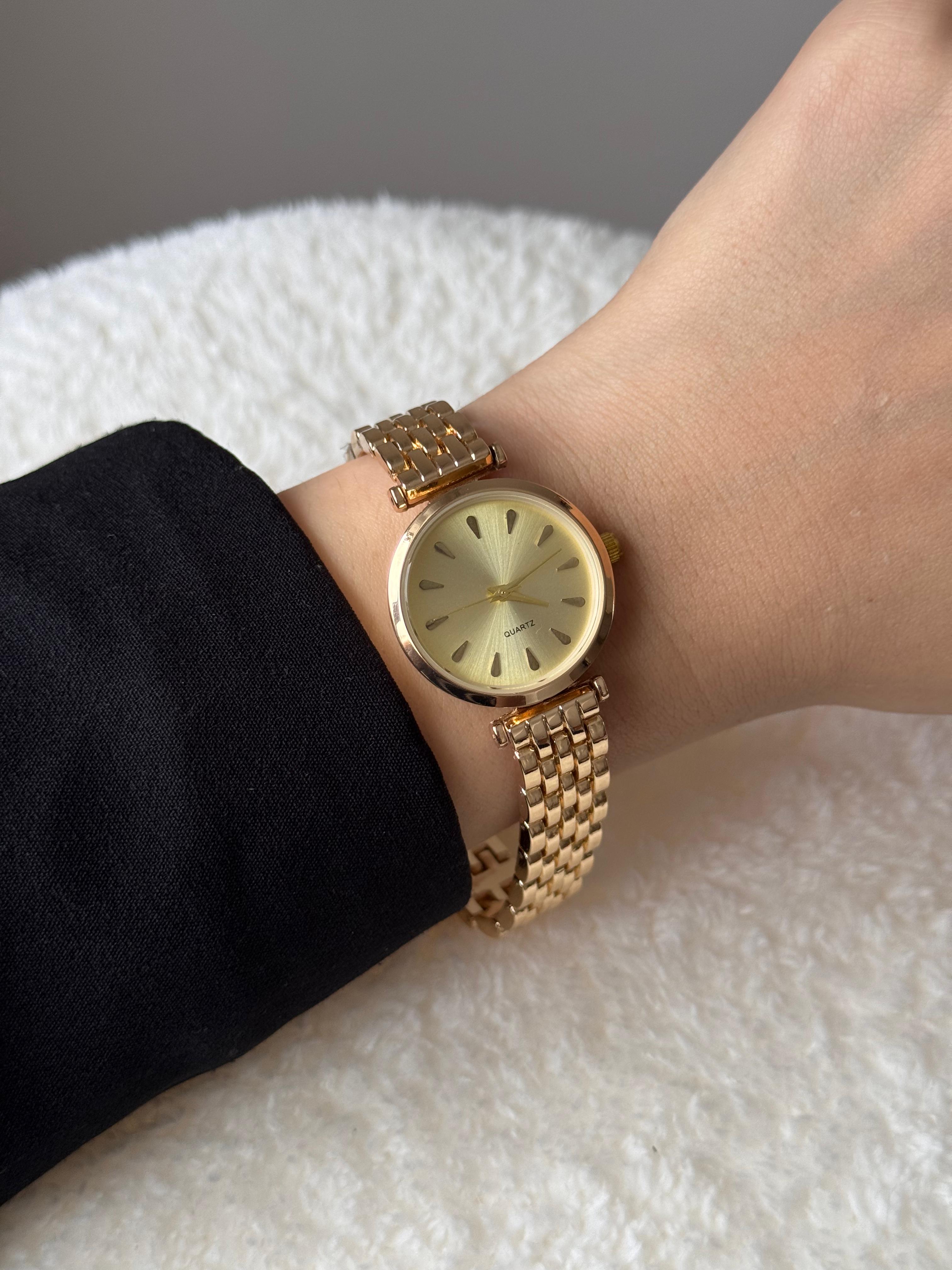 Gold Minimal Watch – Designer Case & Stainless Steel Bracelet