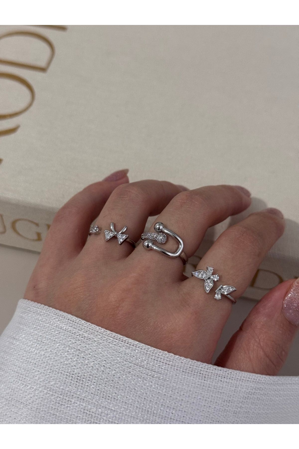 Üçlü Gümüş Renk Ayarlanabilir Yüzük Seti – Fiyonk, Yaprak ve Modern Tasarım