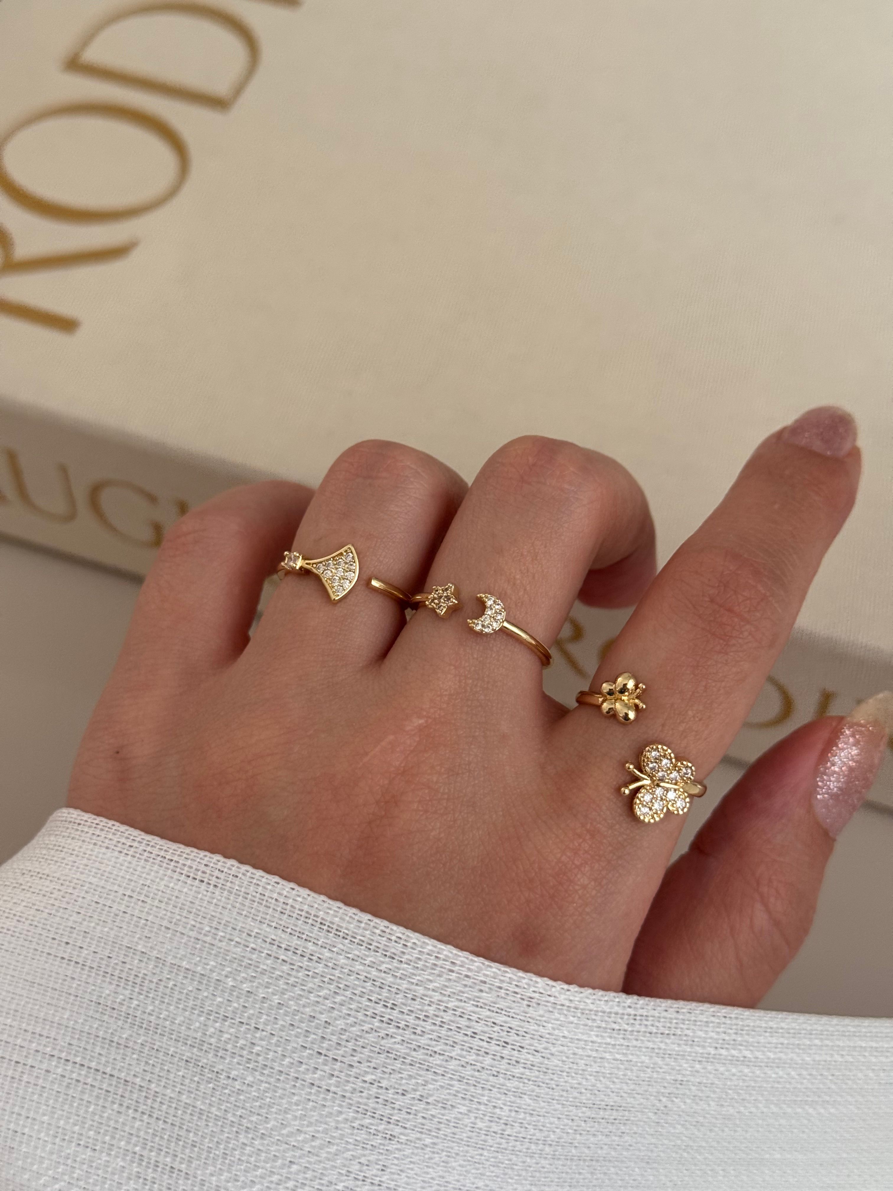 3’lü Ayarlanabilir Gold Figürlü Yüzük Seti – Melek, Ay-Yıldız ve Kelebek Detaylı