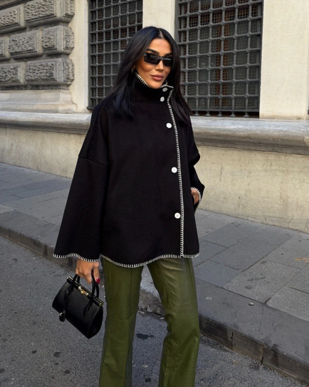 Dik Yaka Kaşe Ceket Dikiş Detaylı  - siyah