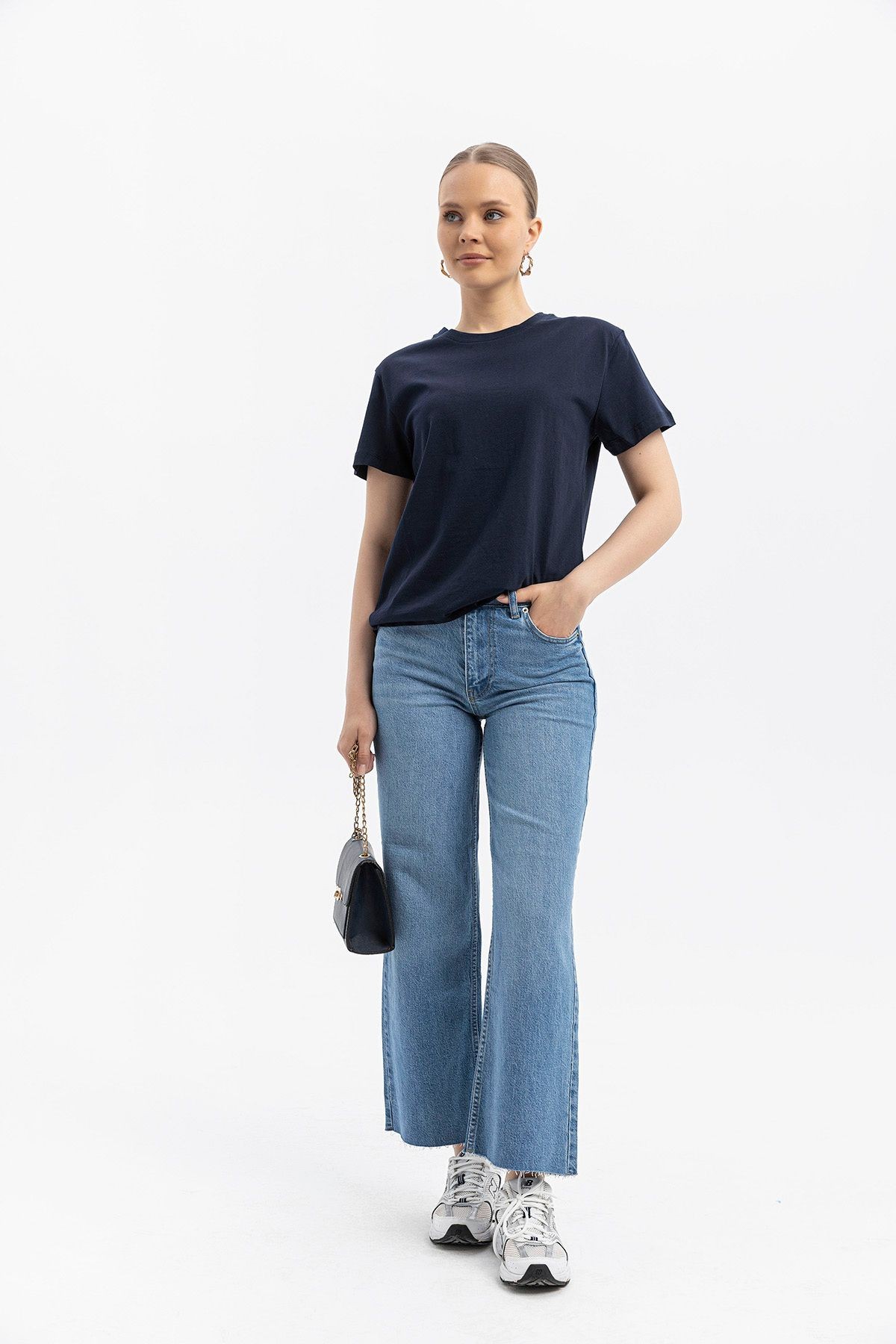 Bisiklet yaka Pamuklu normal fit Basic Kısakol T-shirt LACİVERT