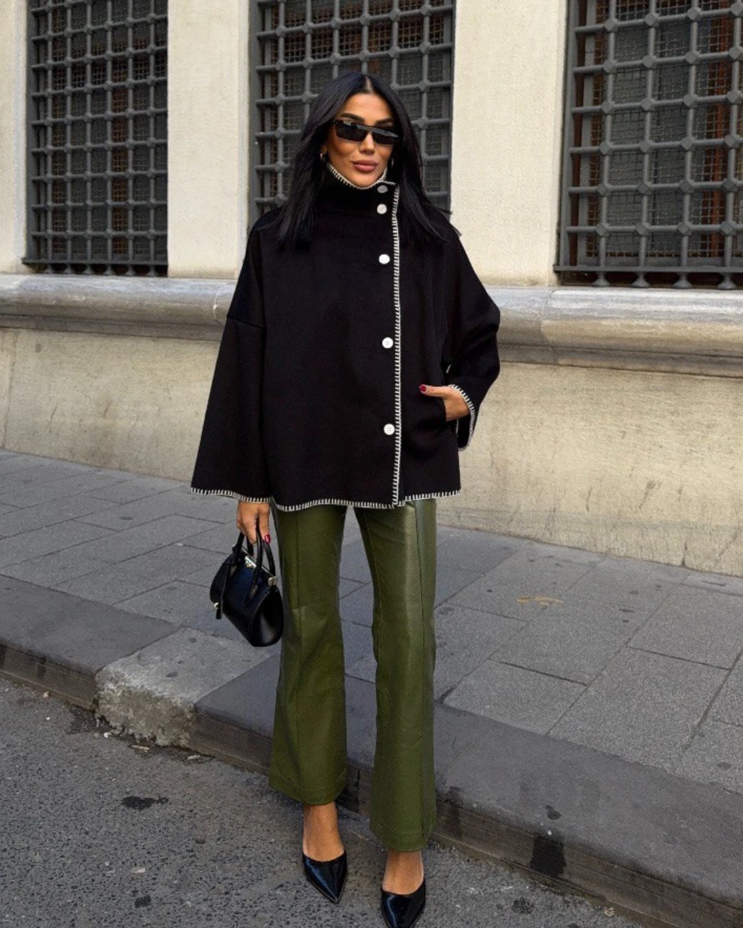 Dik Yaka Kaşe Ceket Dikiş Detaylı  - siyah