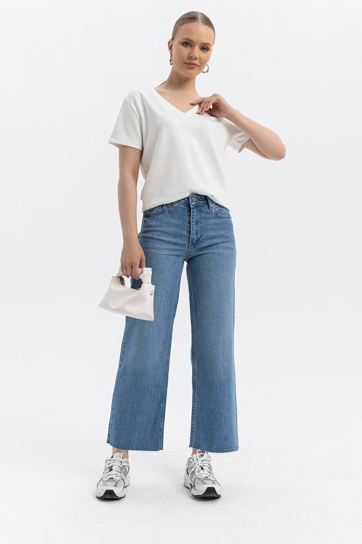 V yaka Cloudtouch yumuşak Basic Kısakol T-shirt