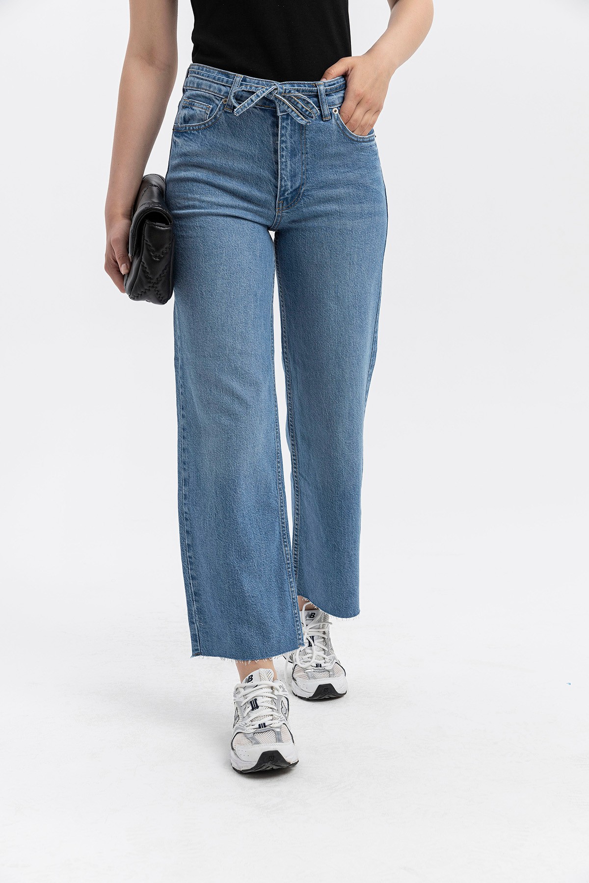 Beli kuşak detaylı, Kesik Paça Wide Leg Vintage Cut Jean Pantolon