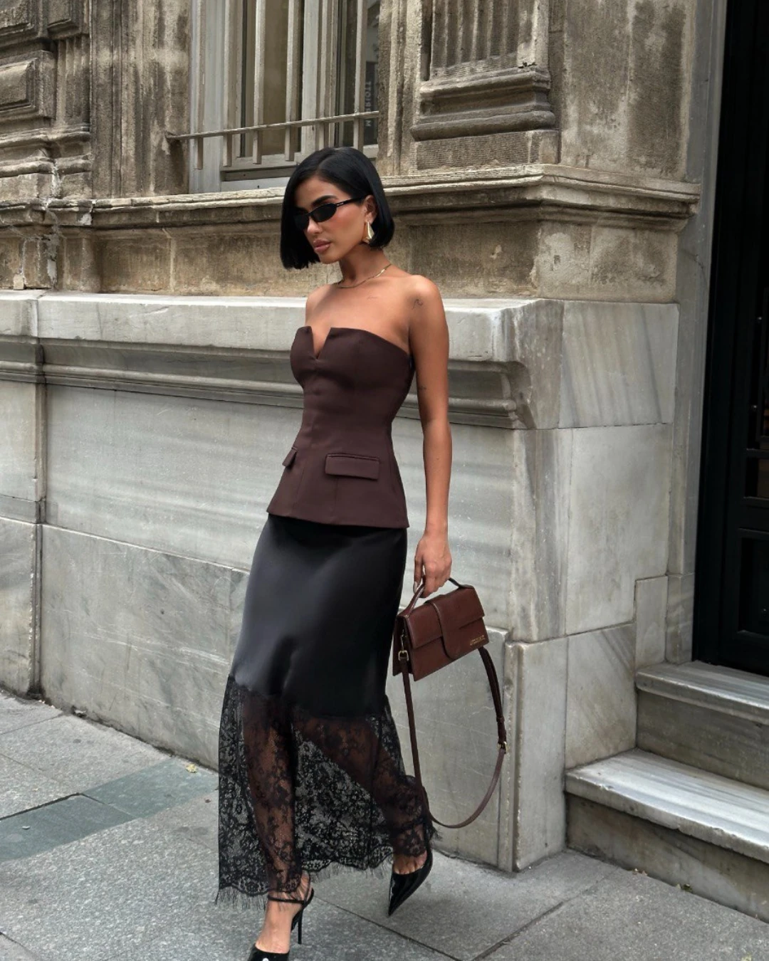 Dantel Detaylı Saten Uzun Etek-Beli Fermuarlı