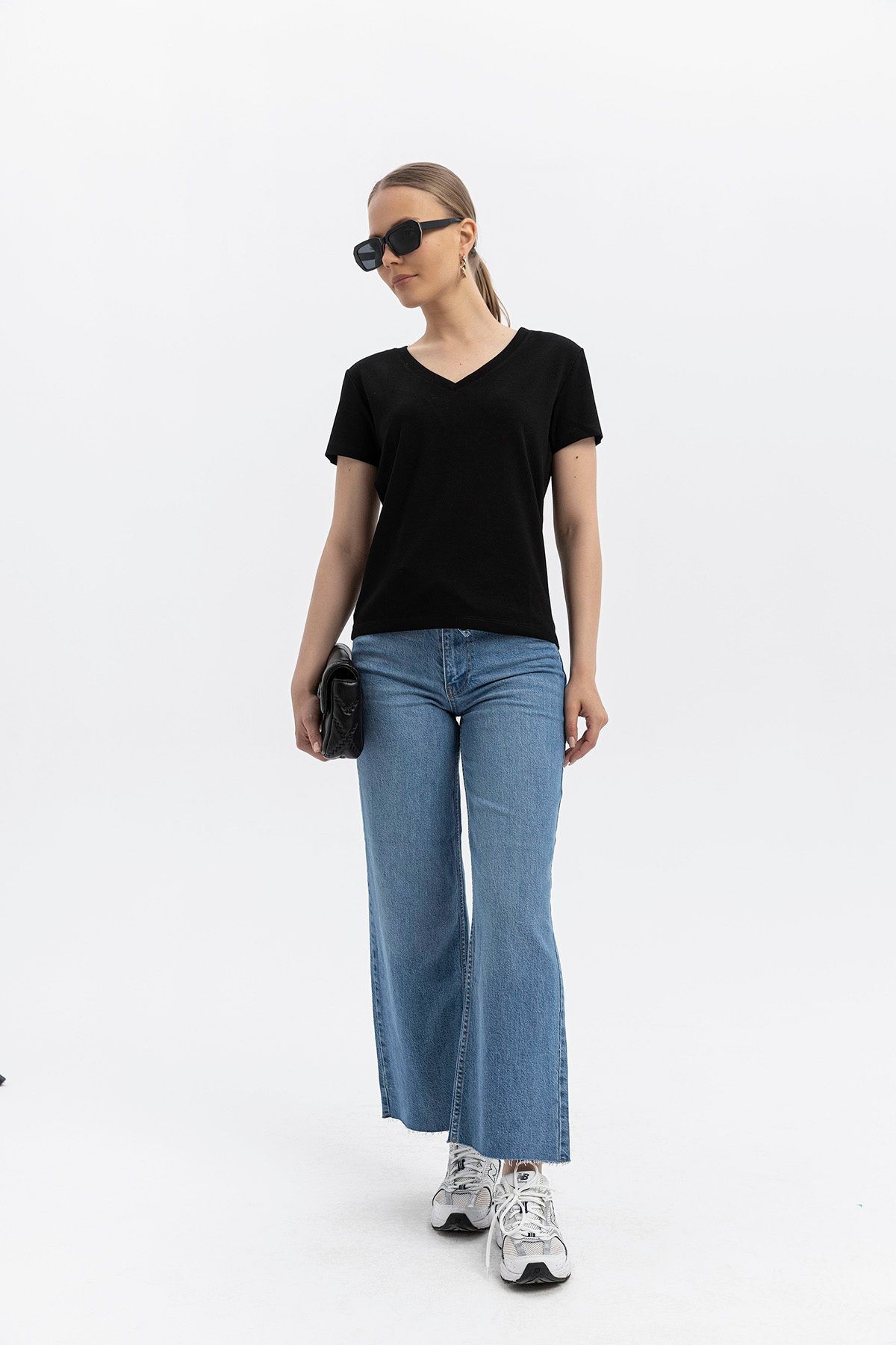V yaka Cloudtouch yumuşak Basic Kısakol T-shirt - siyah