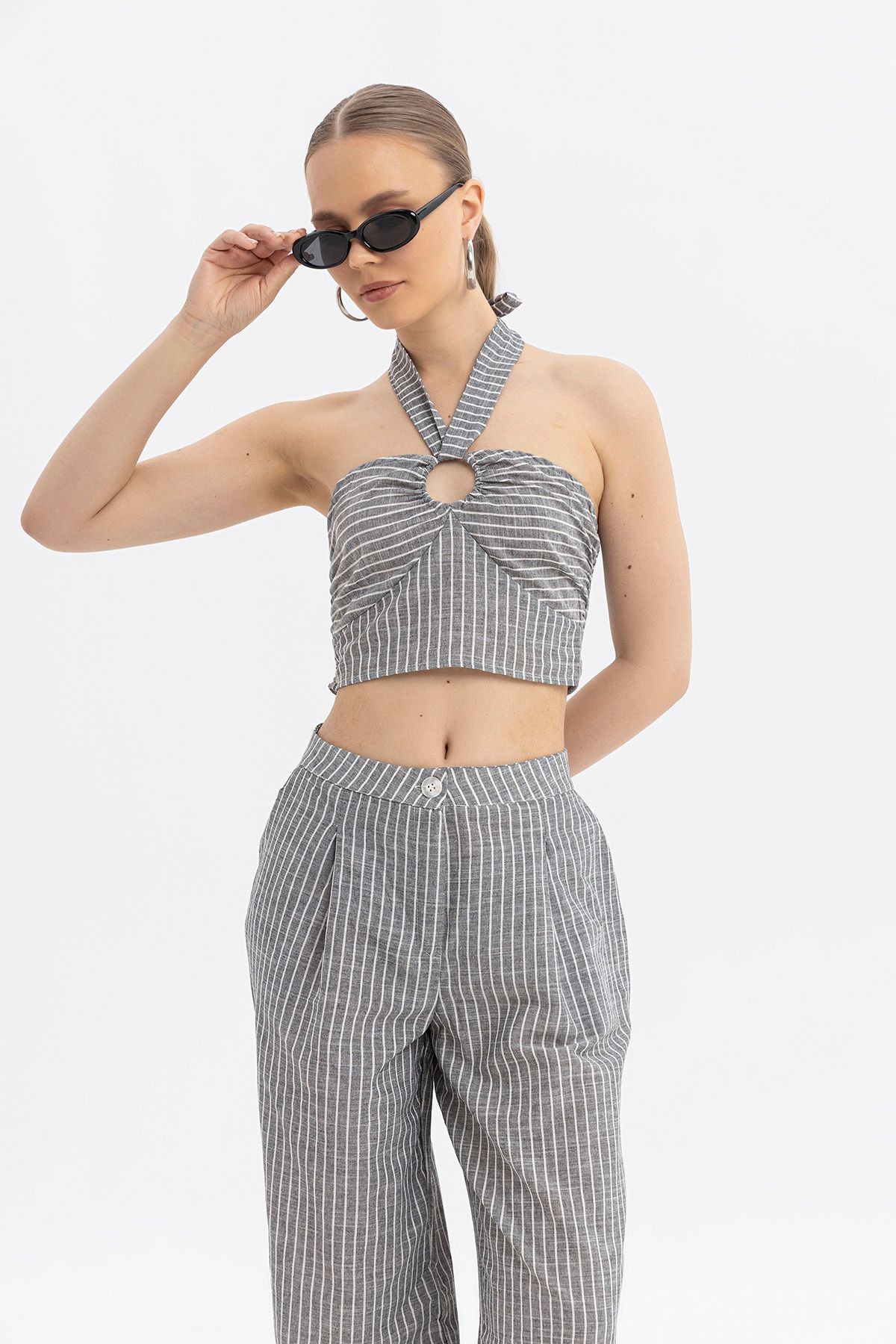 Pamuklu, Keten görünümlü, Çizgili Crop-Pantolon Takım-Metal halka ve kuşak ile boyundan bağlamalı
