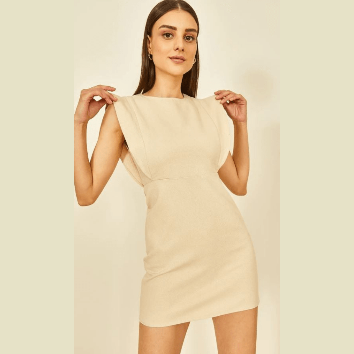 Volanlı Gabardin Mini Elbise- arkası fermuarlı - vizon